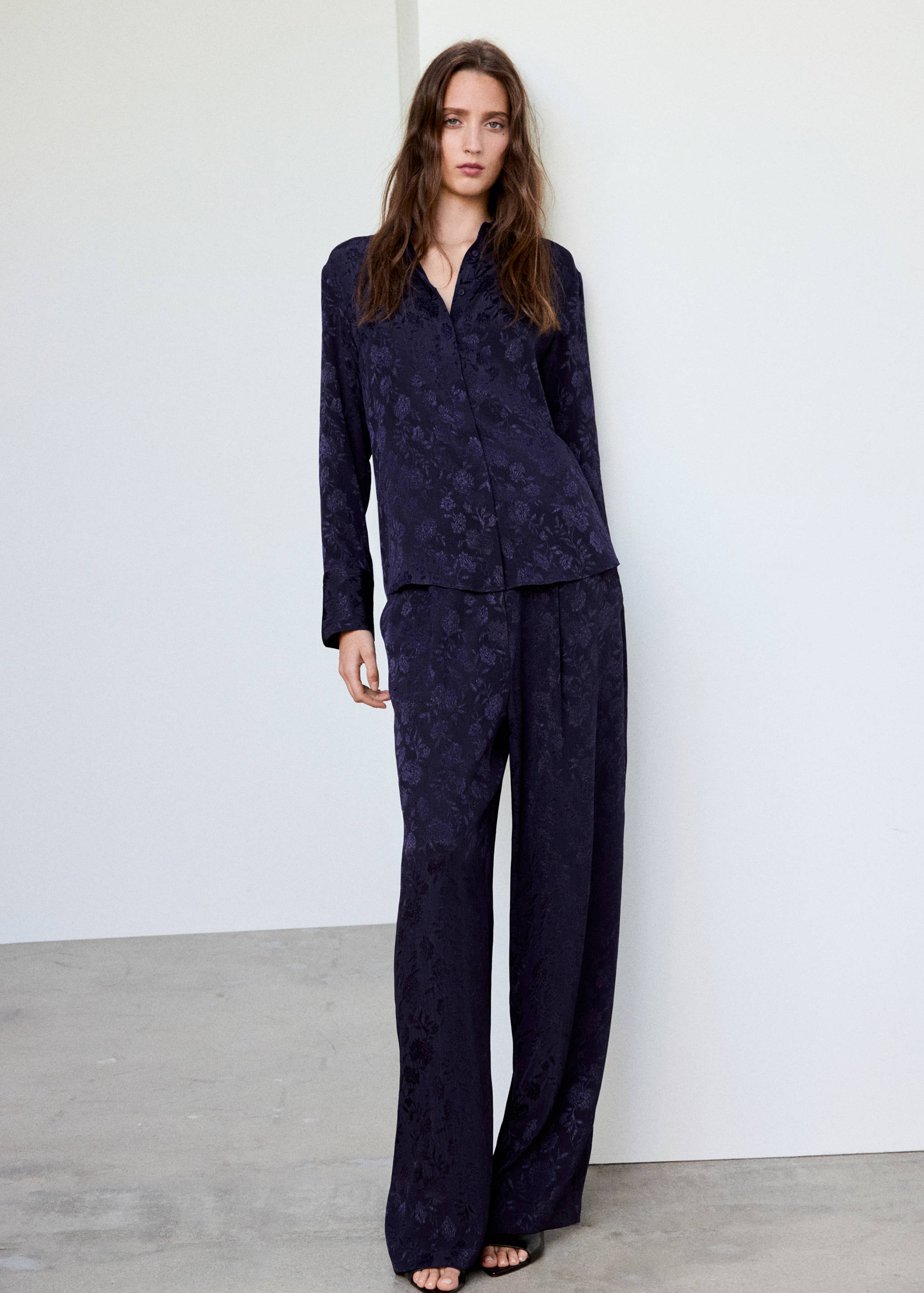 Devoré pleated trousers - General plane