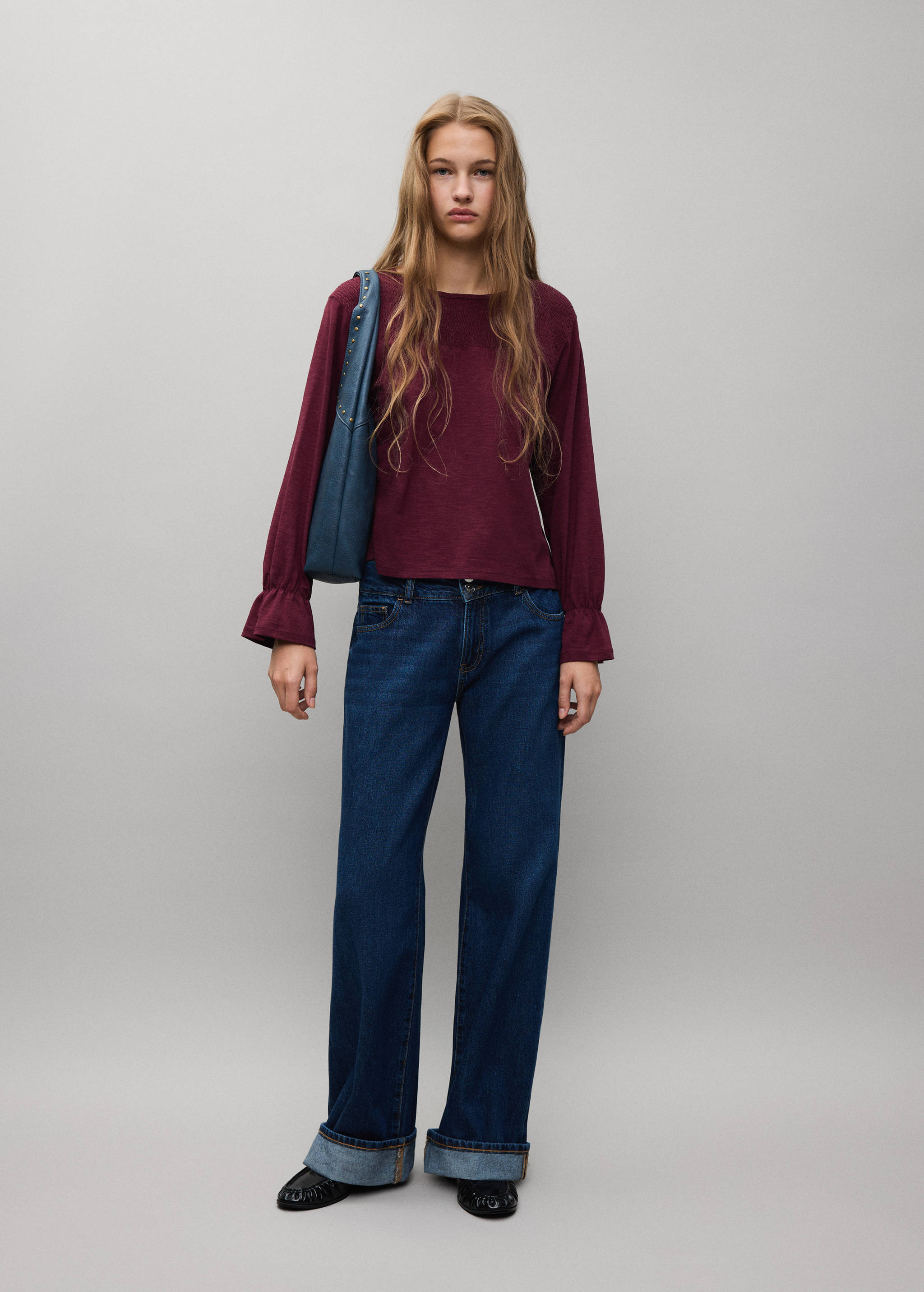 Хлопковая футболка с эластичными сборками - Общий план