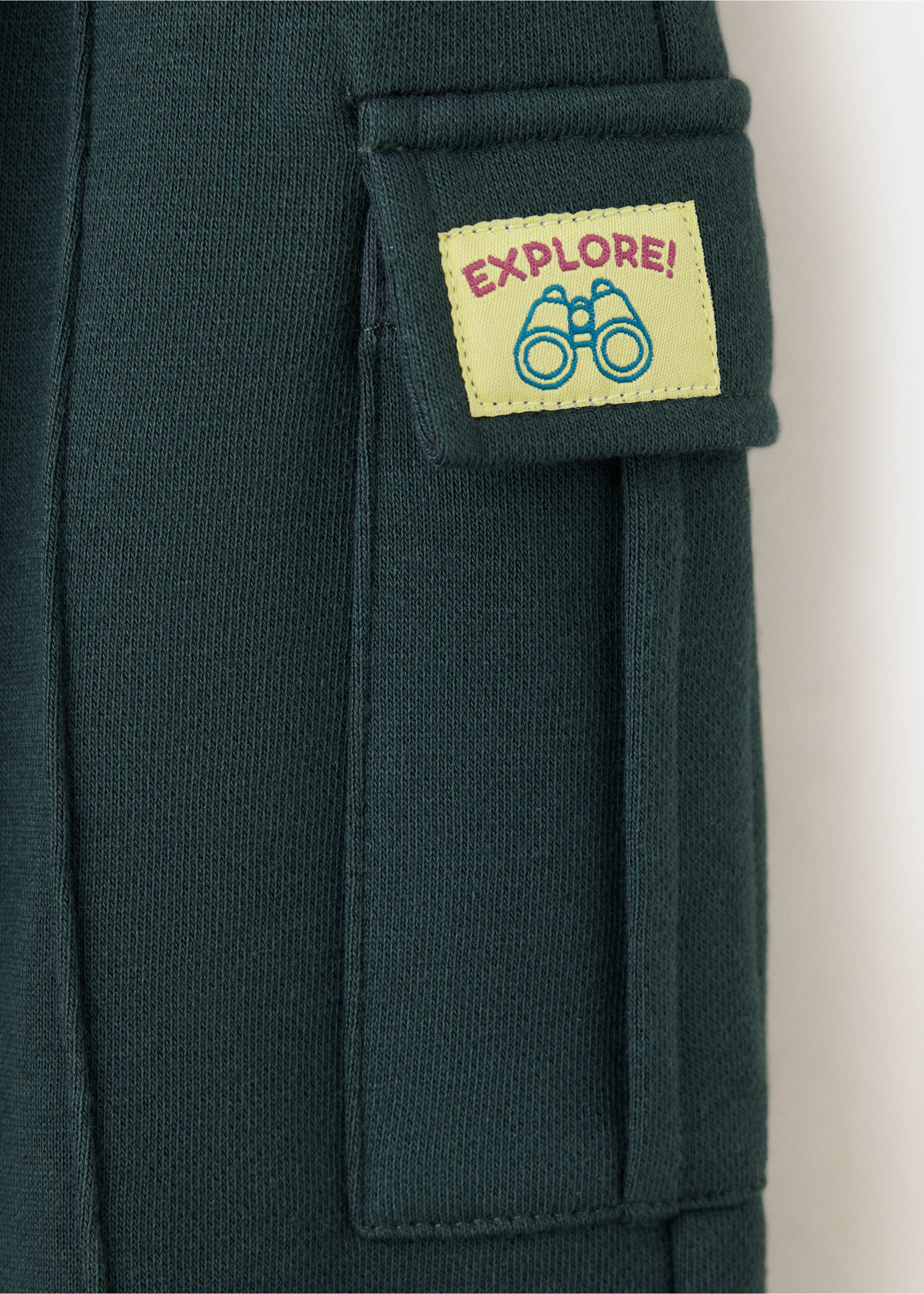 Cargo jogger trousers - Details of the article 0, Dark Green. Ref: 37077129-00.