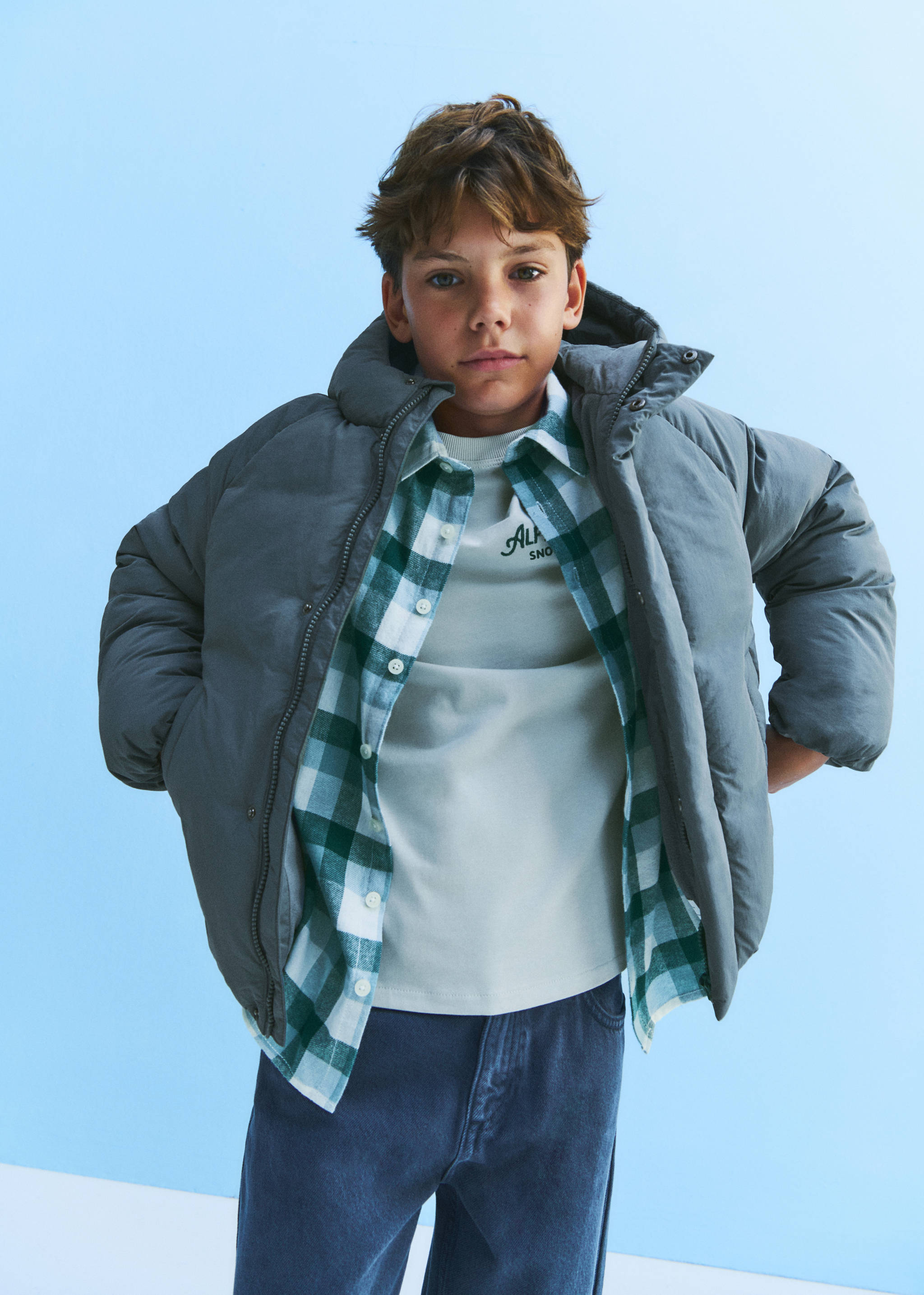 Hood puffer coat - Details of the article 6, Forest Green. Ref: 37077130-00.