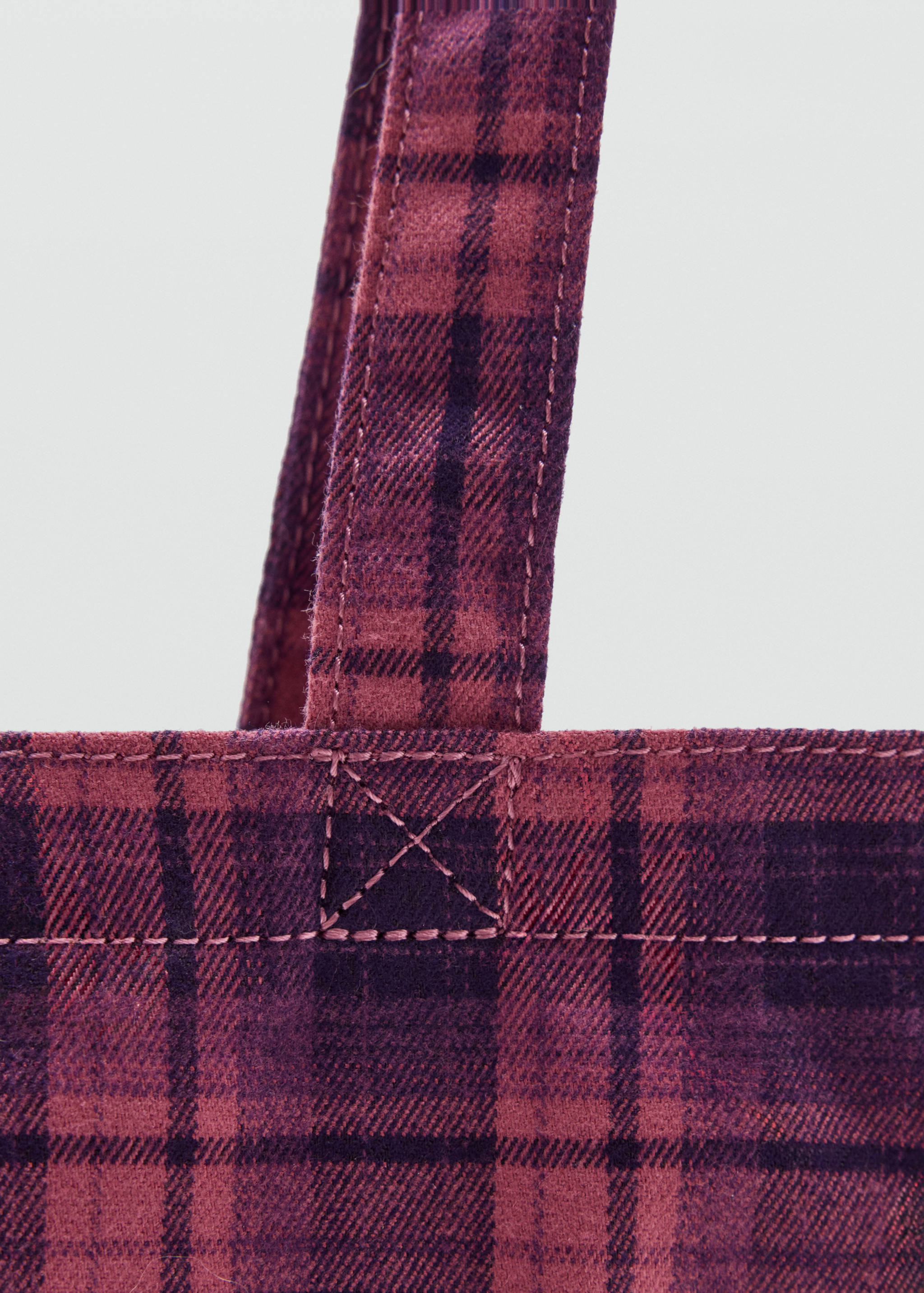 Check tote bag with embroidered text - Details of the article 1