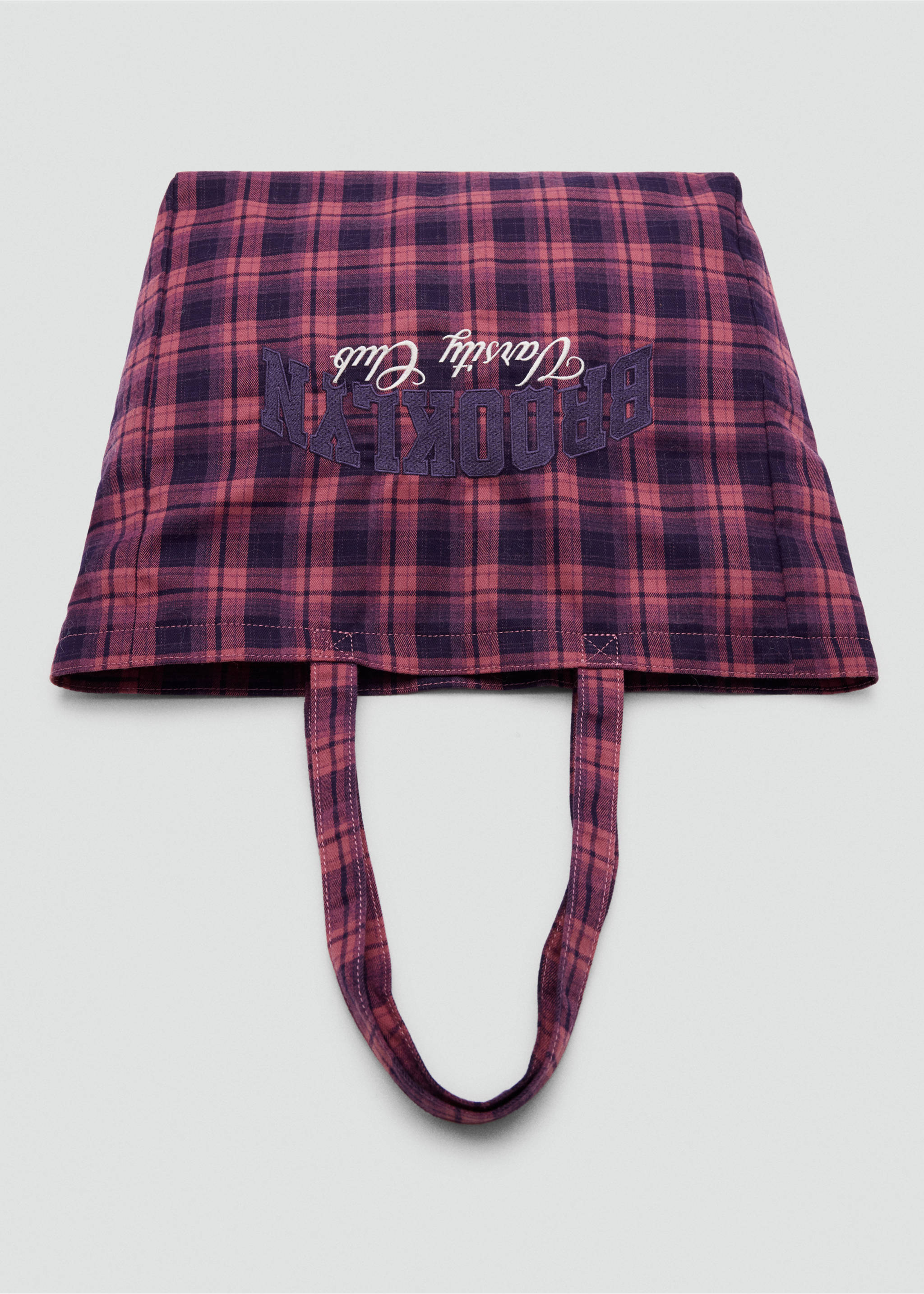 Check tote bag with embroidered text - Details of the article 2, Lilac. Ref: 37077131-00.