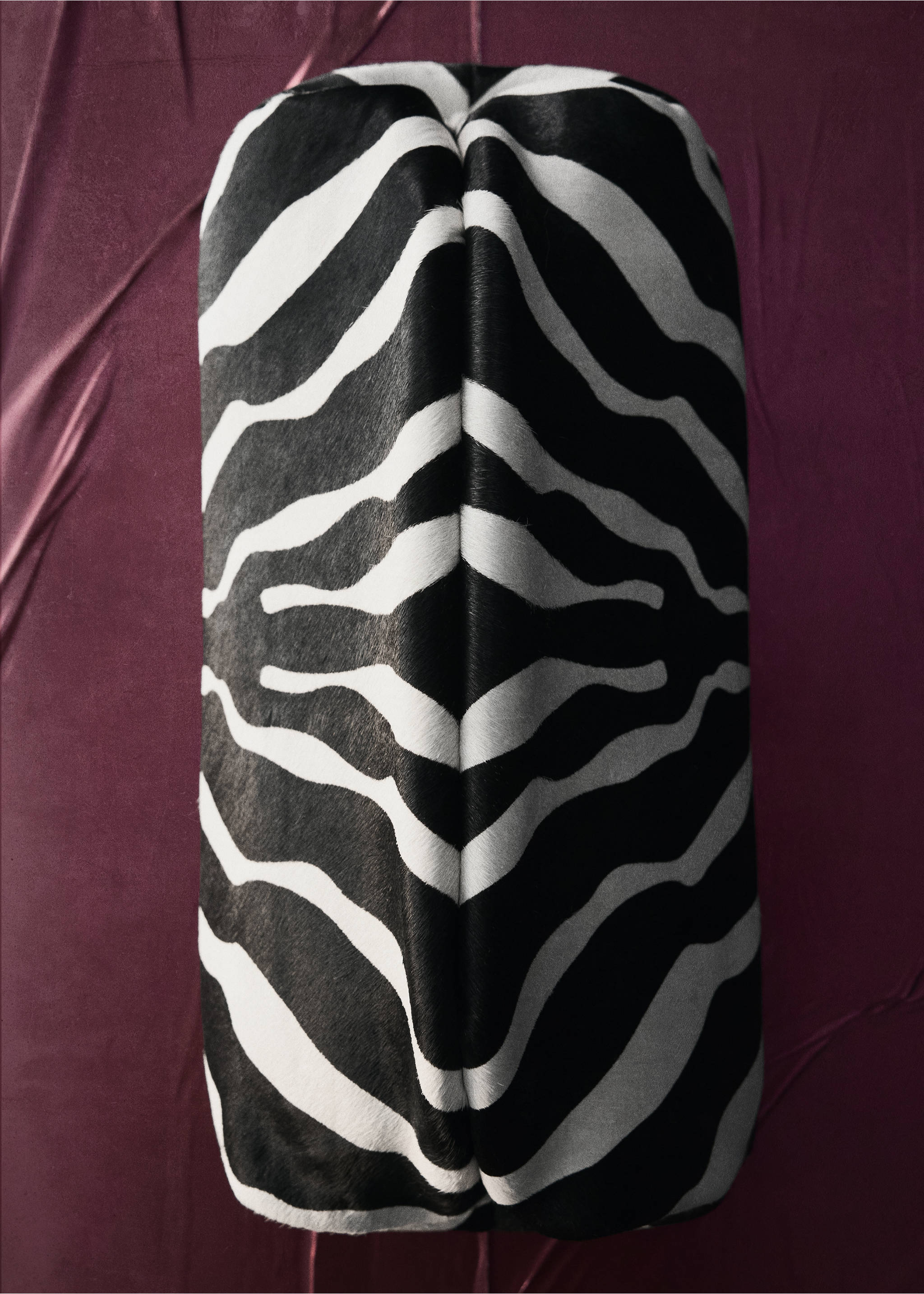 Zebra-print leather clutch bag - Details of the article 5, Black. Ref: 37077133-00.