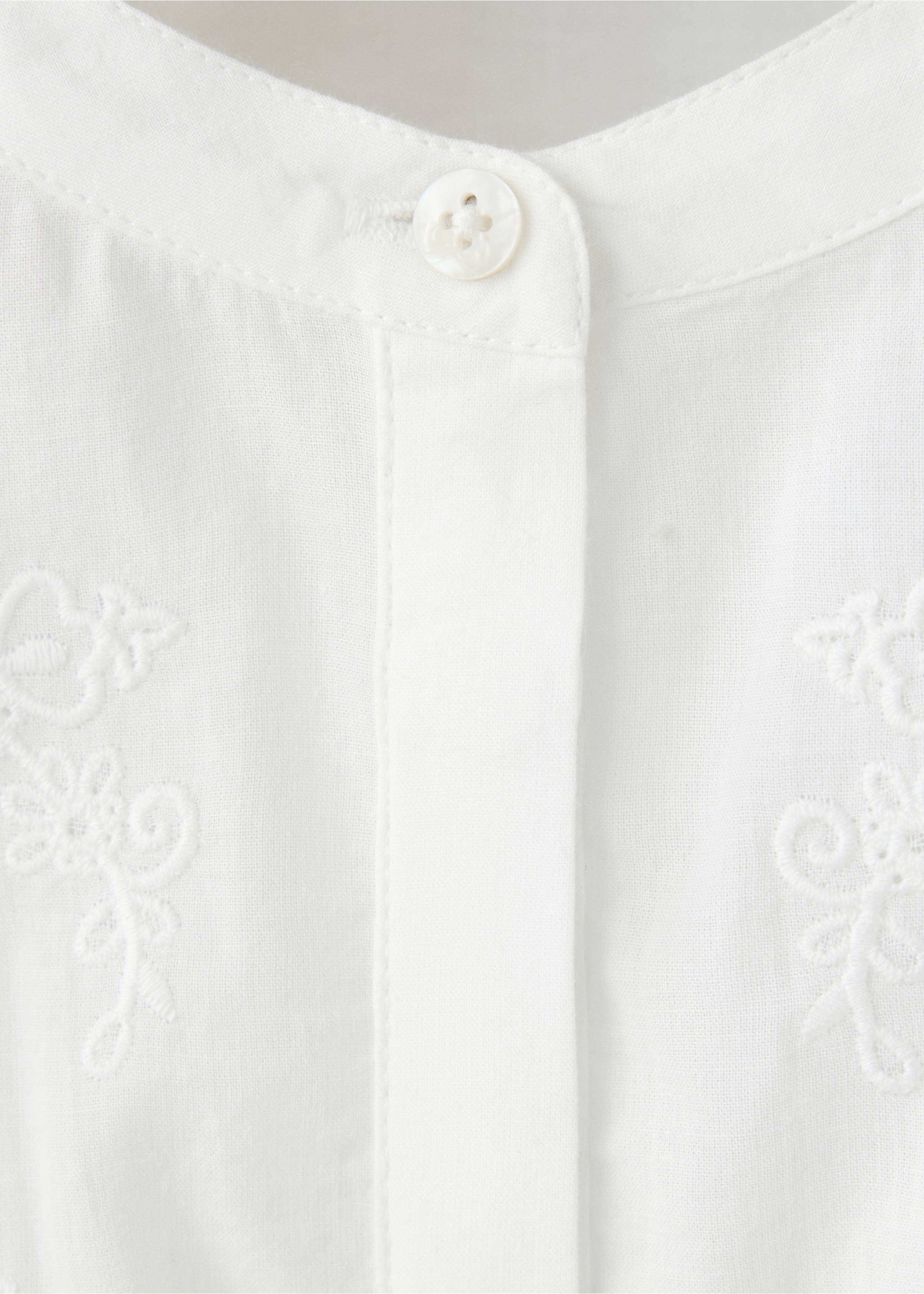 Cotton shirt with floral embroidery - Details of the article 8, White. Ref: 37077135-00.