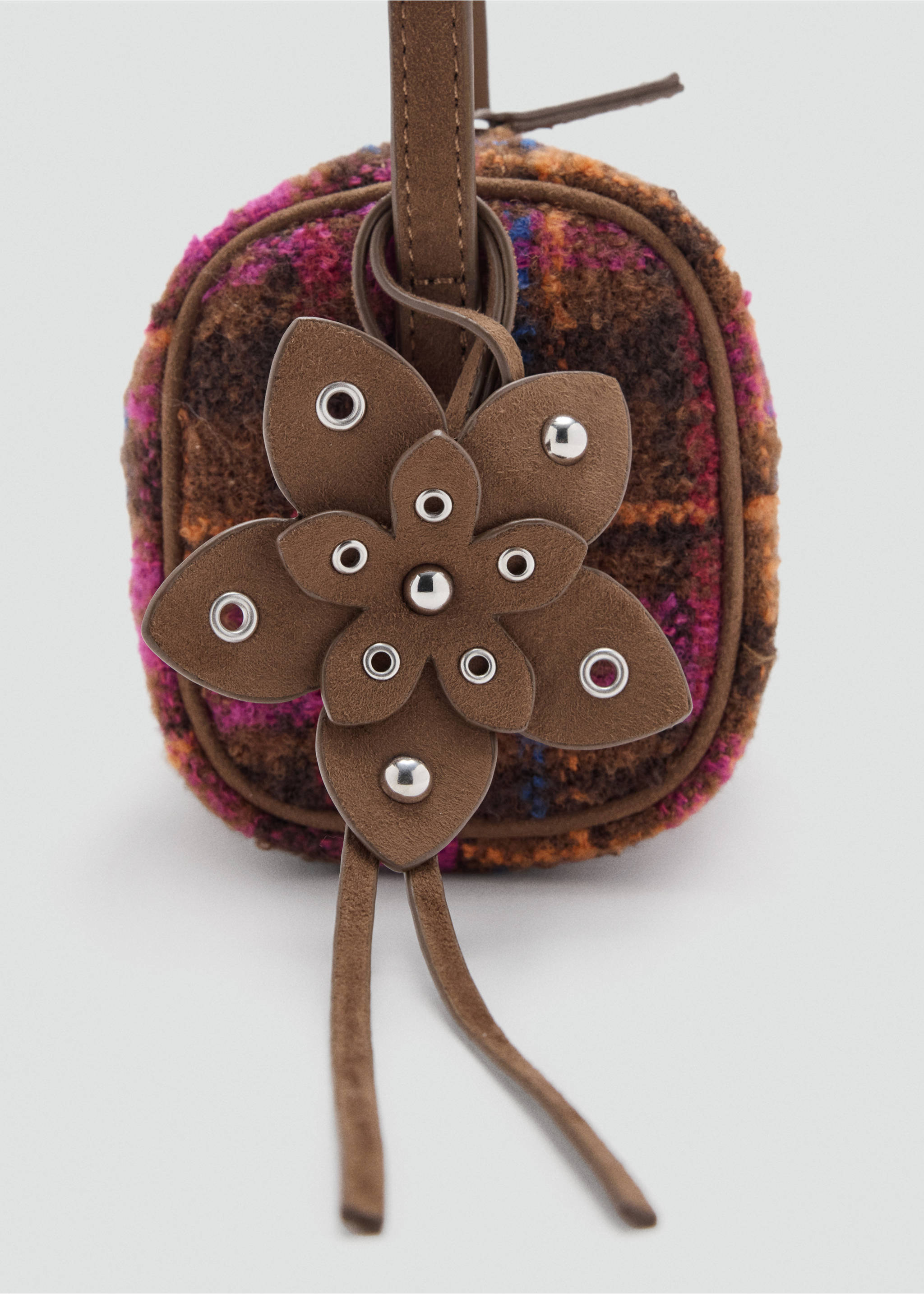 Mini checked beaded bag - Details of the article 1, Fuchsia. Ref: 37077137-00.