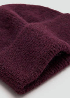 Rib-knit cap — Burgundy 2