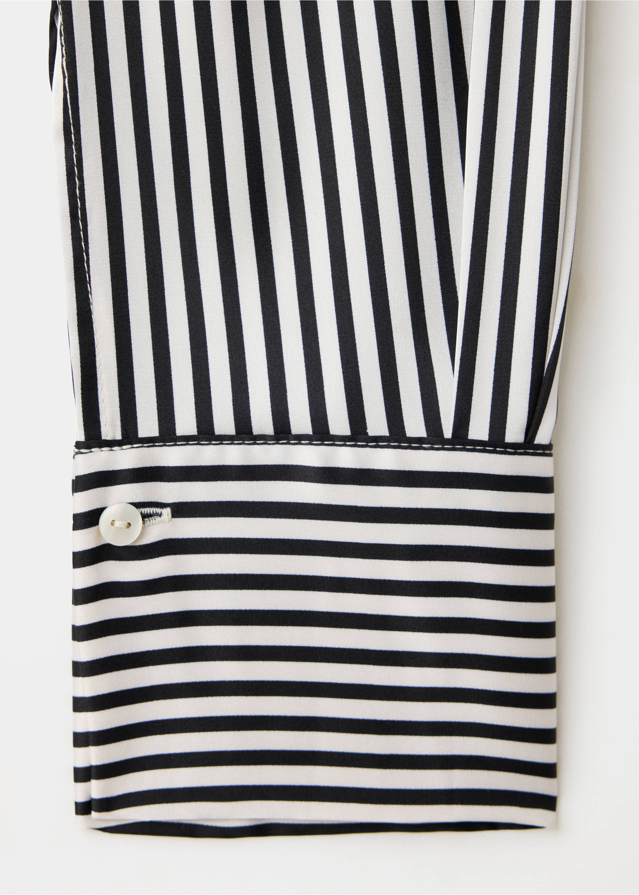 Chemise regular fit à rayures - Détail de l'article 0, Noir. Ref: 37077781-00.