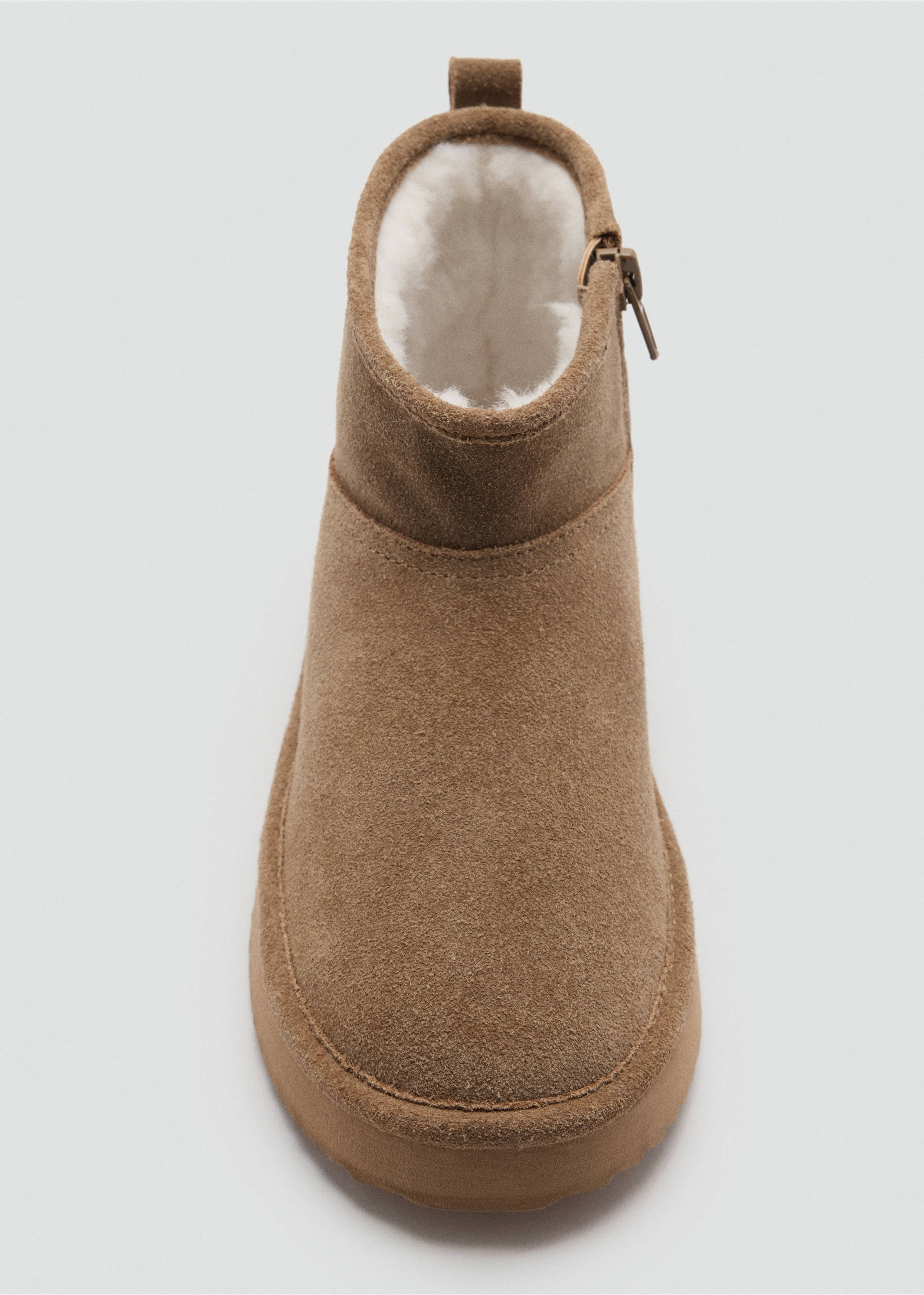 Brown suede boots with white faux-fur lining and side zip., Beige. Ref: 37077782-00.