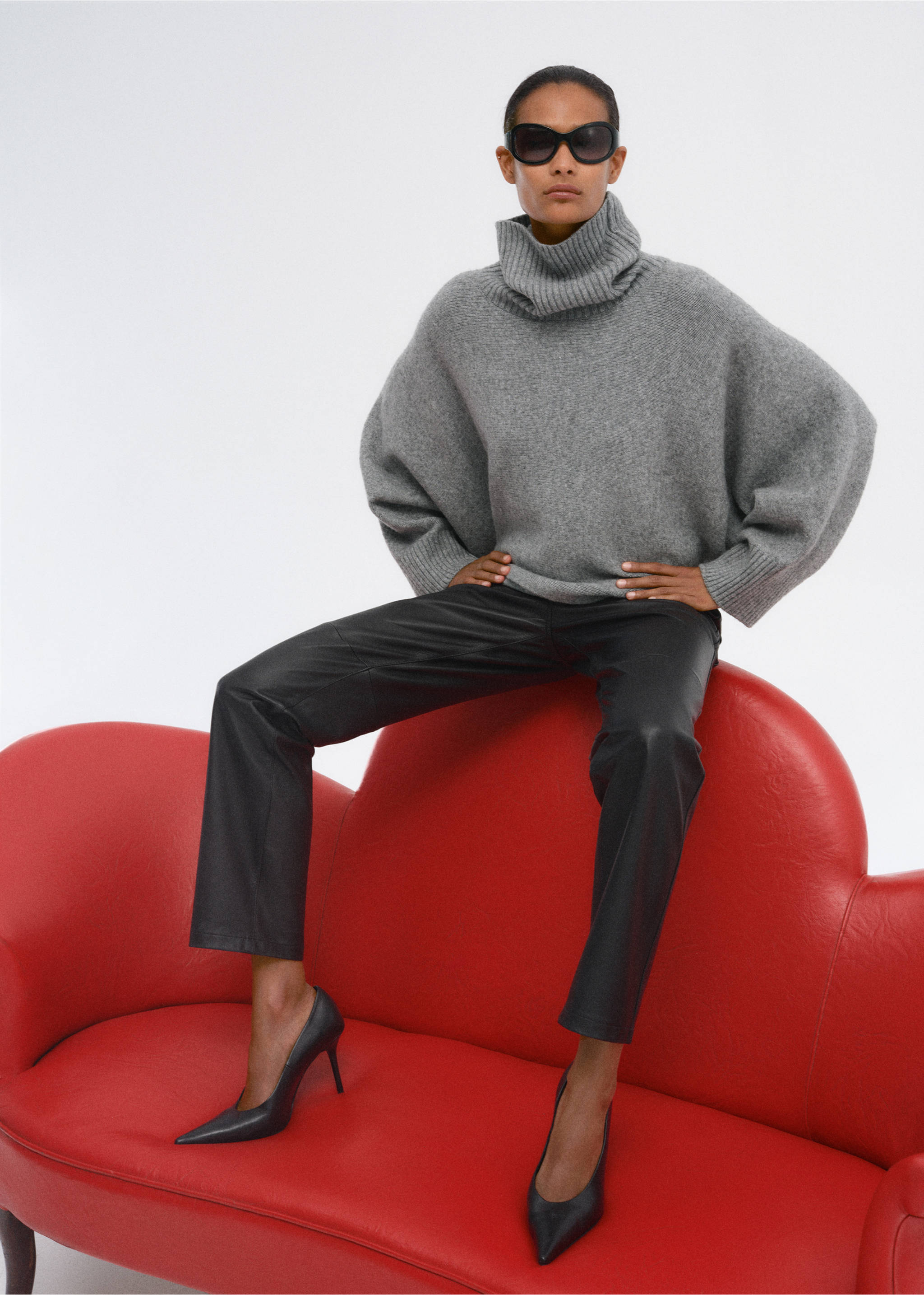 Grey knitted cape with a ribbed turtleneck and voluminous sleeves., Light Heather Grey. Ref: 37077789-00.
