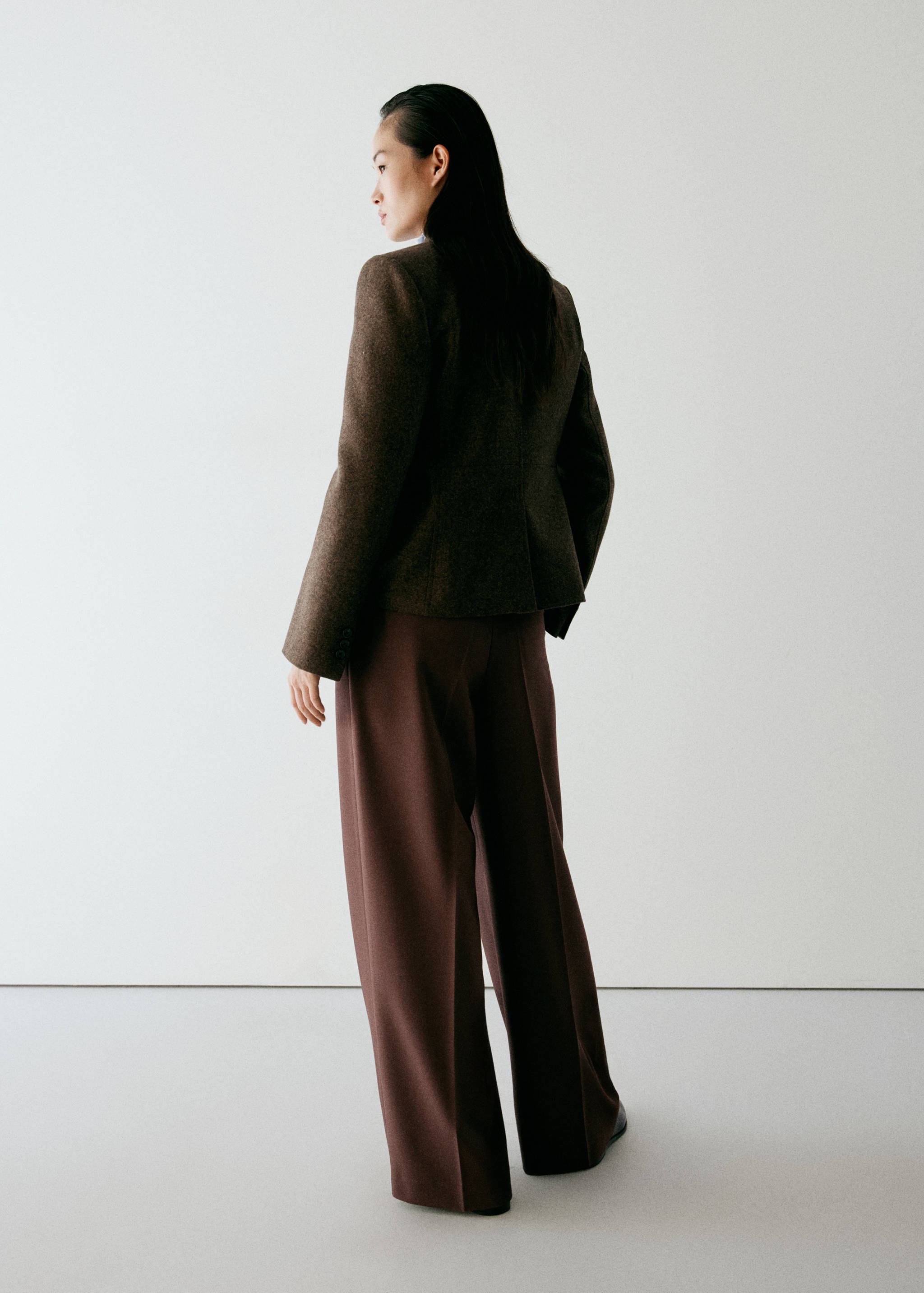 Wide leg trousers with belt - Reverse of the article