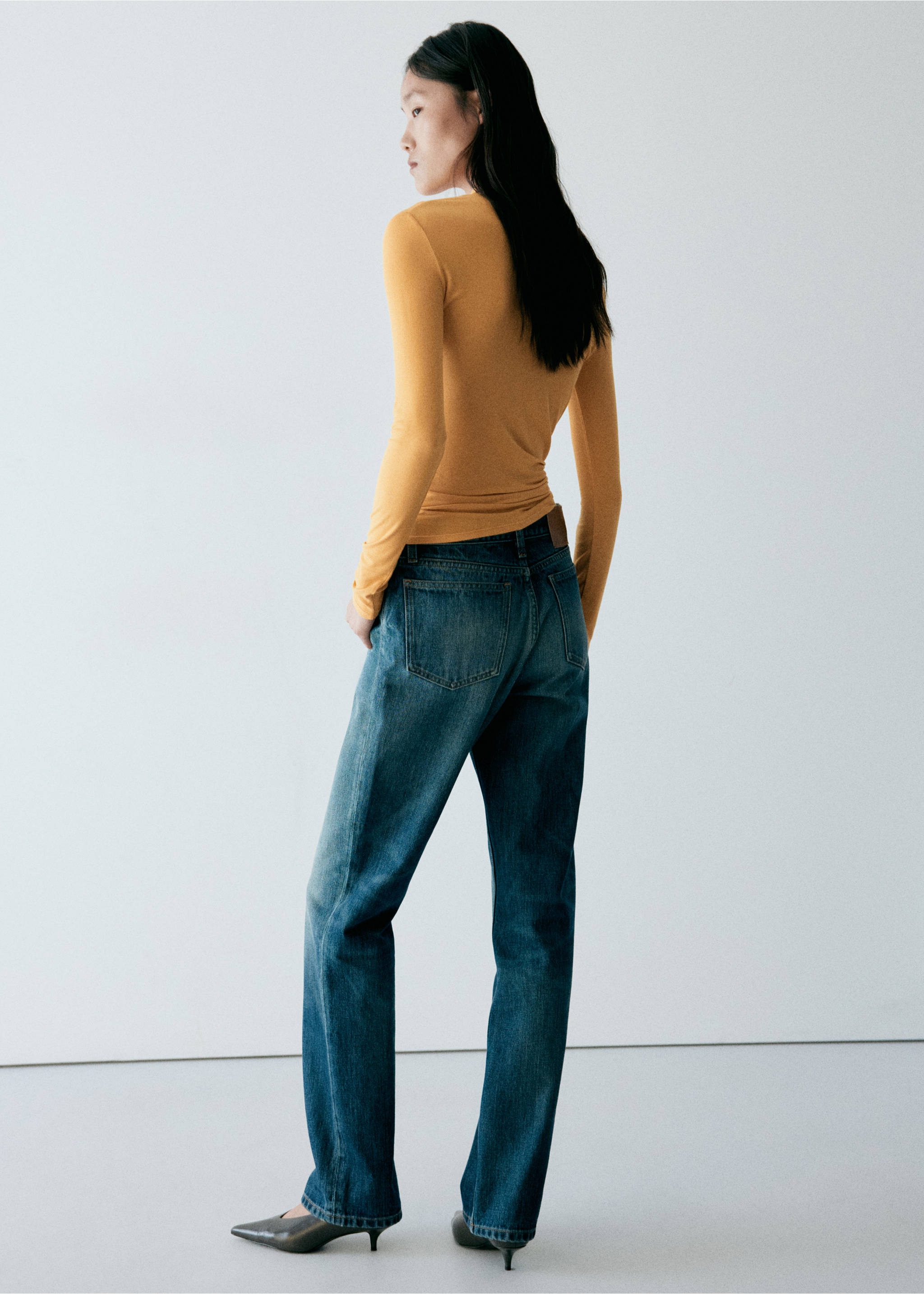Ribbed high neck t-shirt - Reverse of the article, Mustard. Ref: 37077792-00.