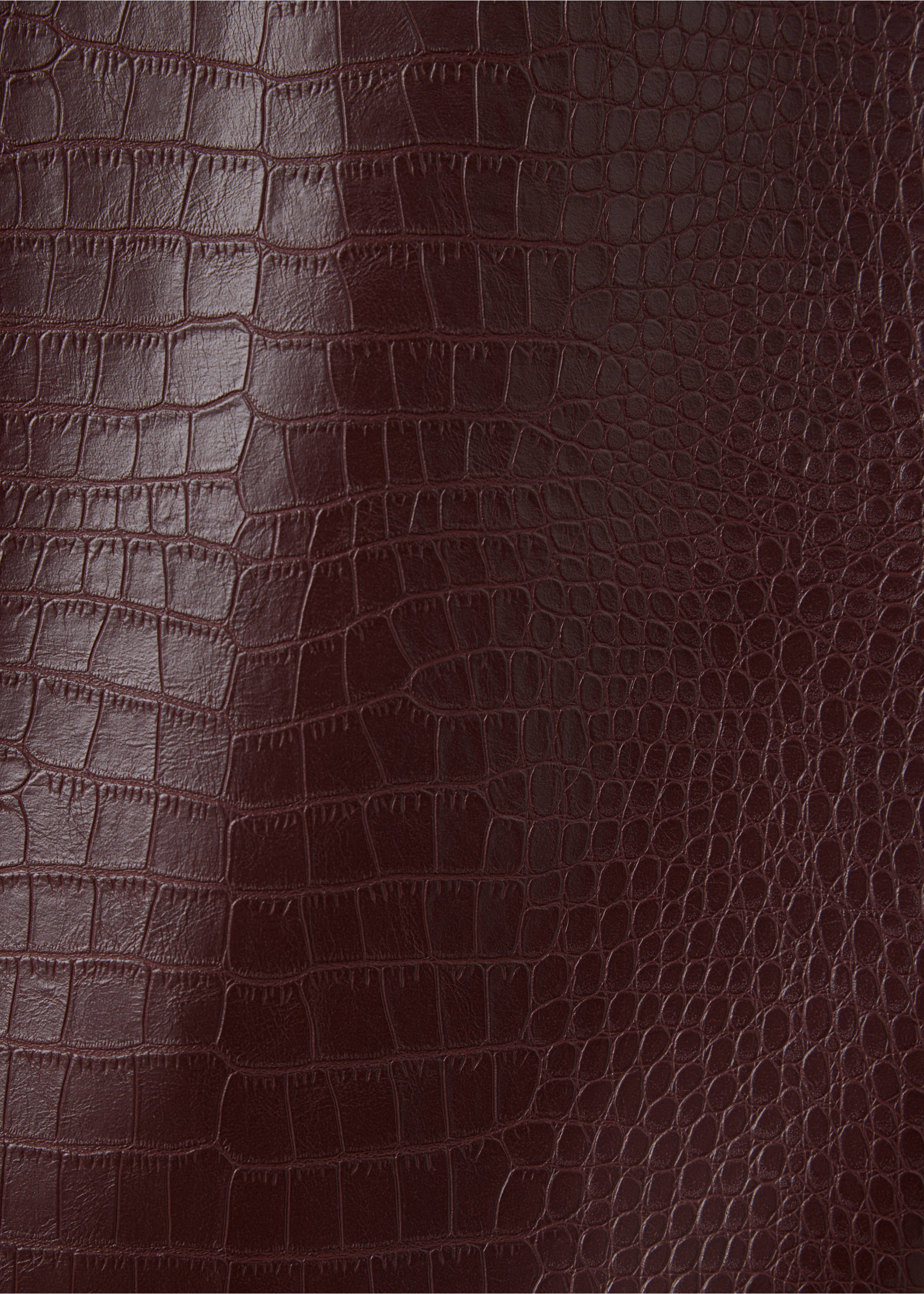 Straight skirt with crocodile effect - Details of the article 0, Maroon. Ref: 37077794-00.