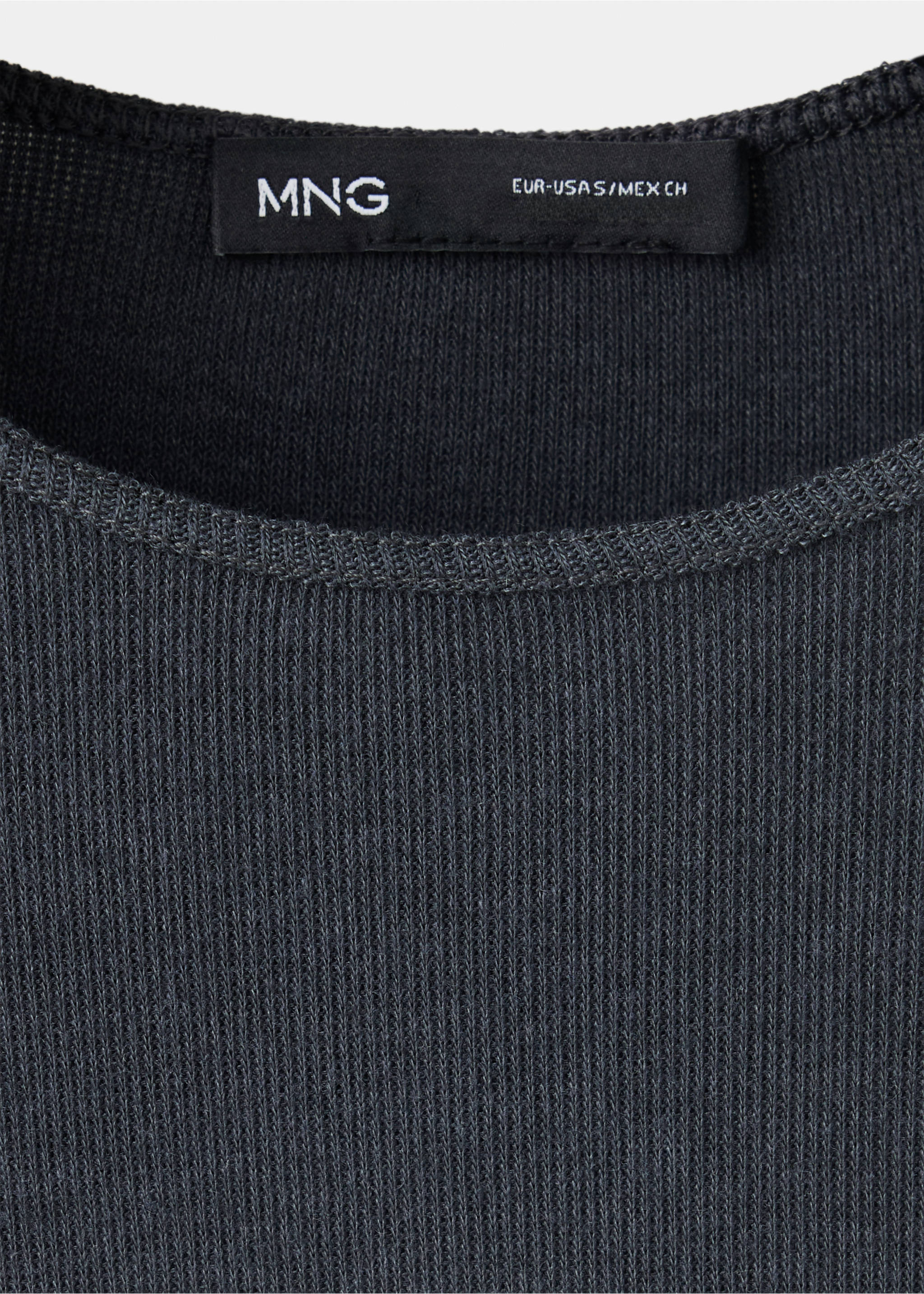 Plain fitted T-shirt - Details of the article 8, Charcoal. Ref: 37077806-00.