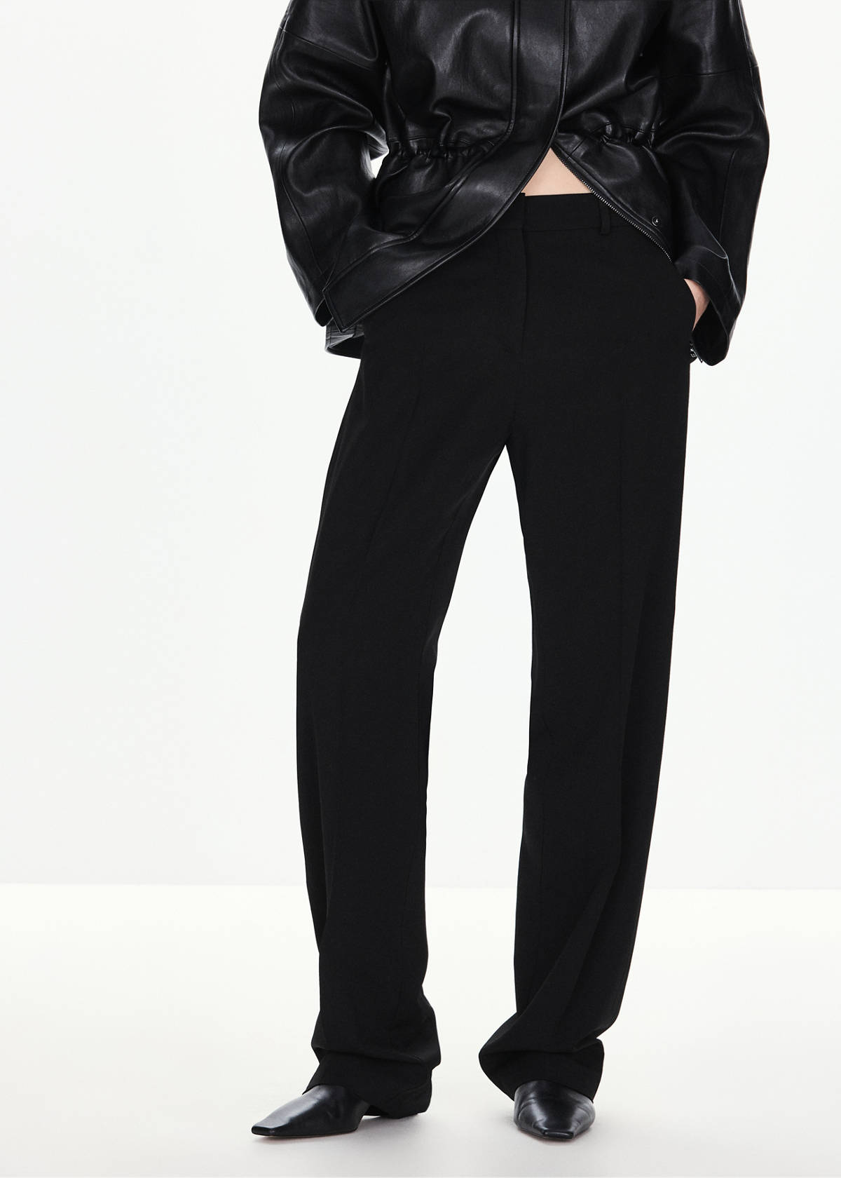 Straight-leg trousers with pressed crease — Black