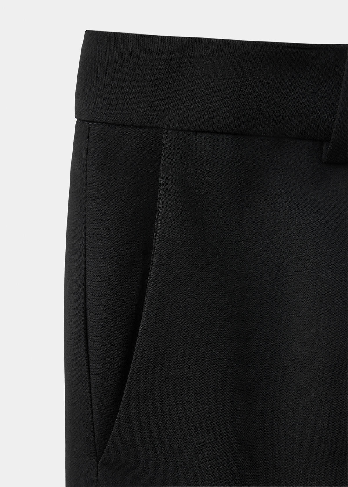 Straight-leg trousers with pressed crease — Black