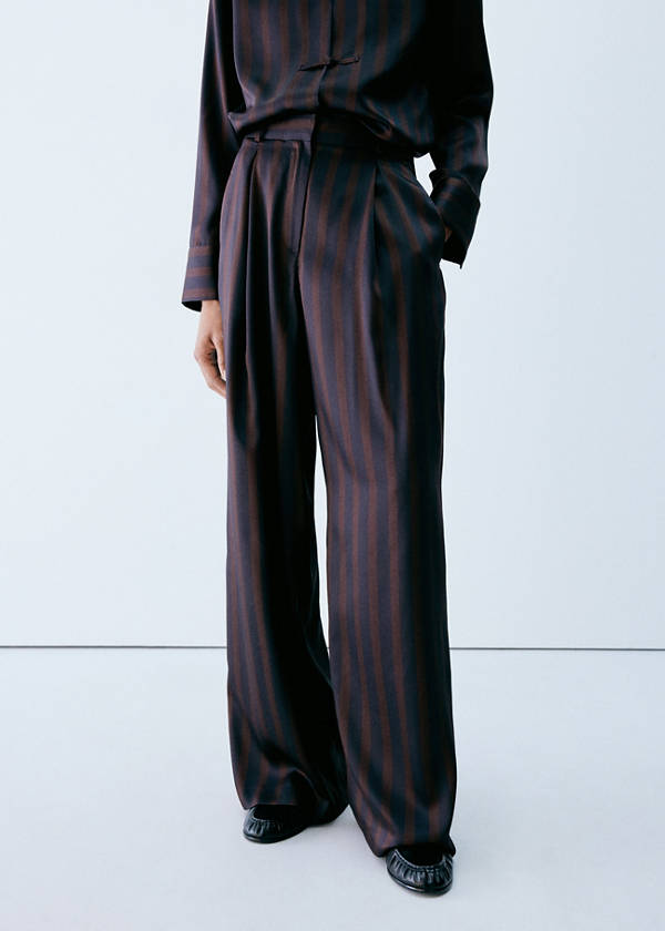 Pleated striped trousers — Navy