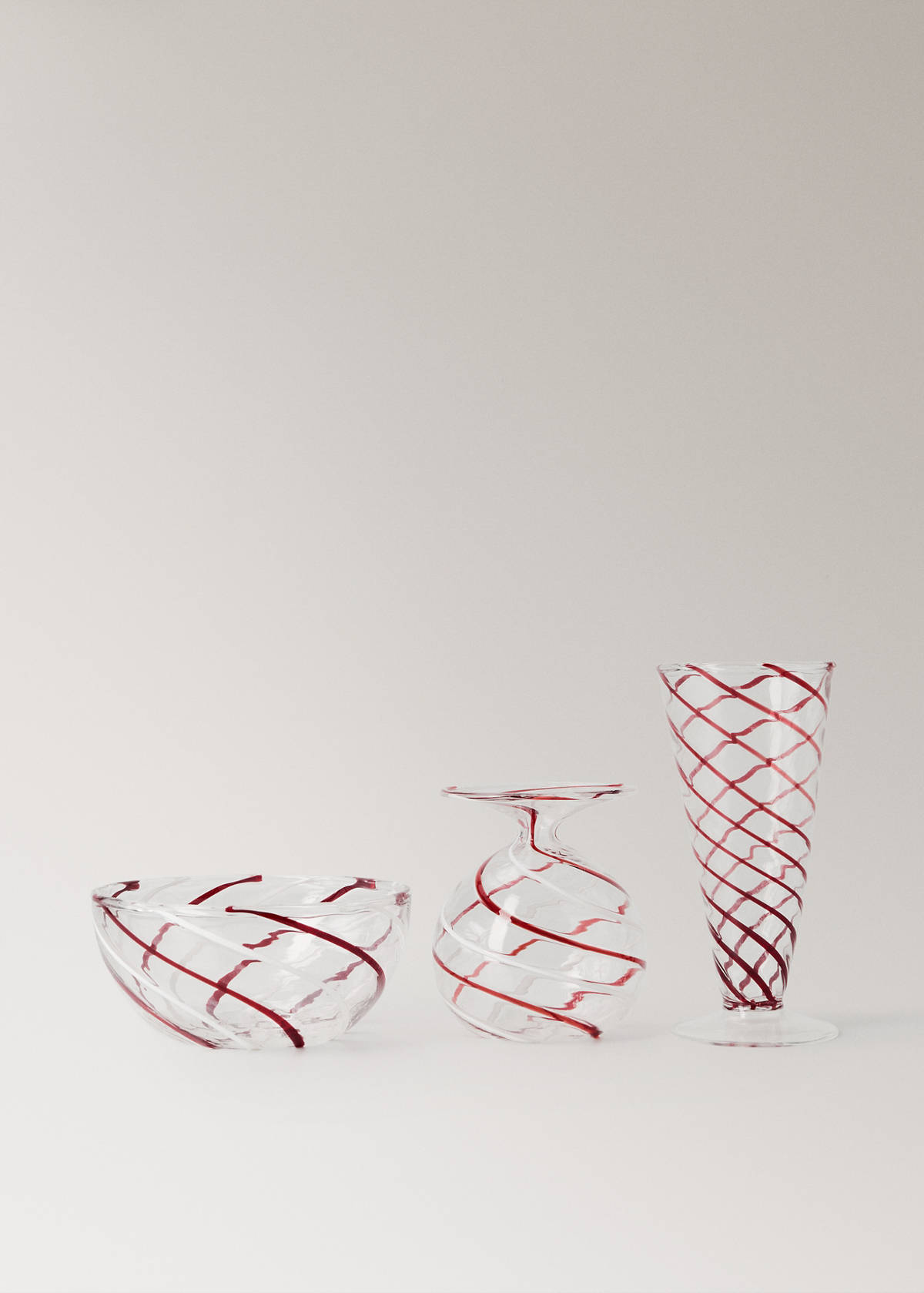 Striped crystal goblet — Red
