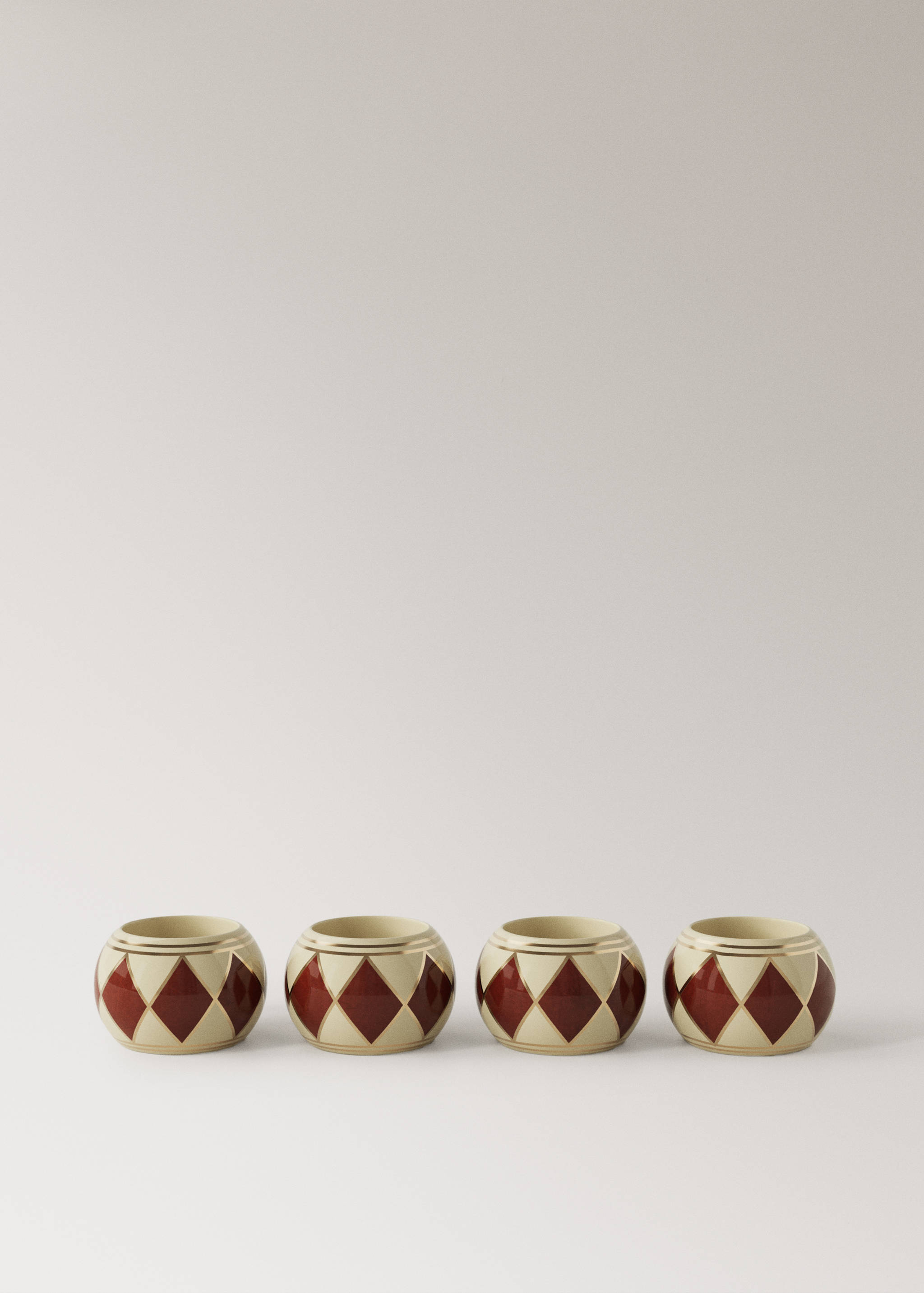 Set van 4 houten servetringen - Artikel zonder model