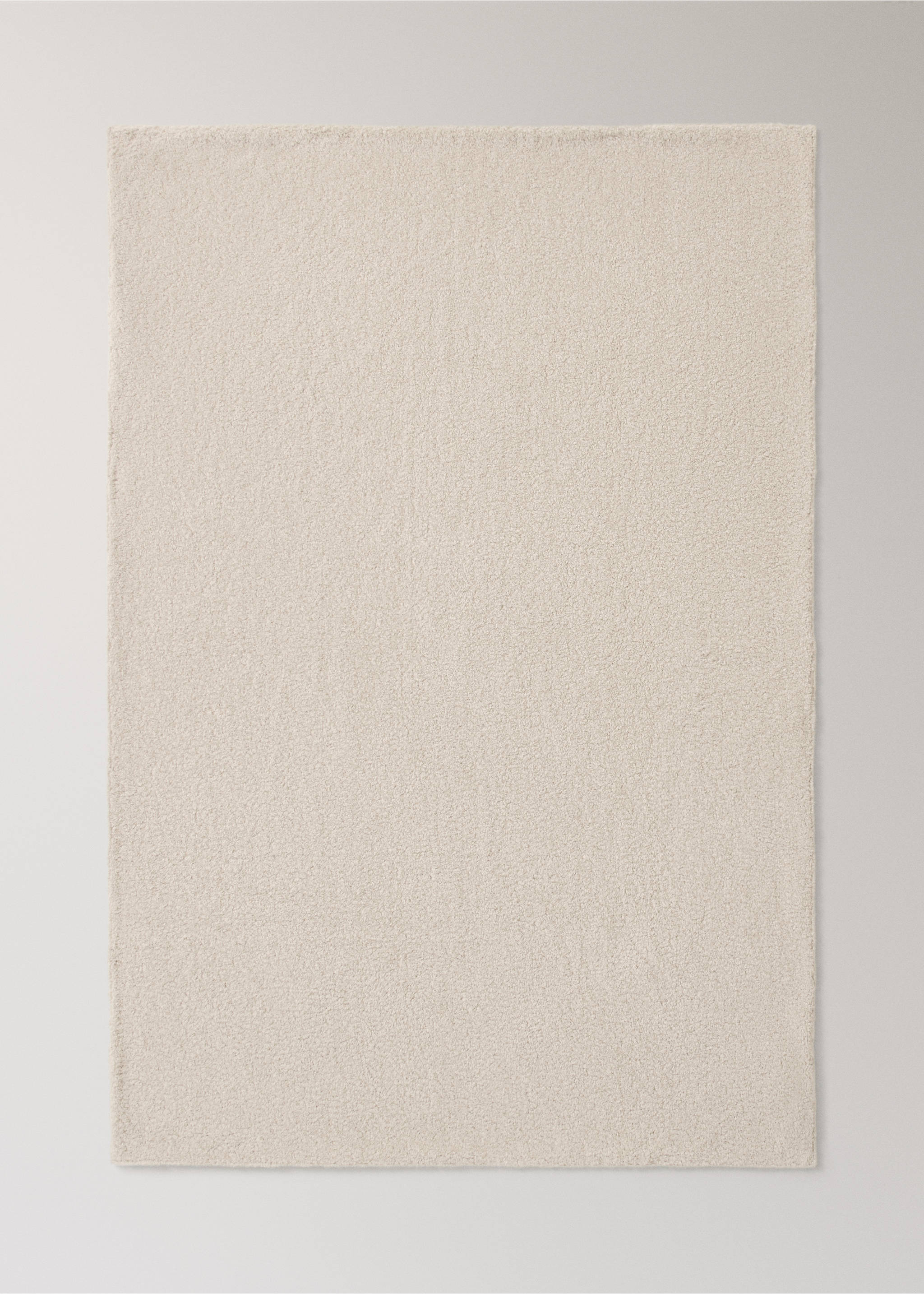 Shearling-effect blanket - Details of the article 2, Sand. Ref: 37077896-00.