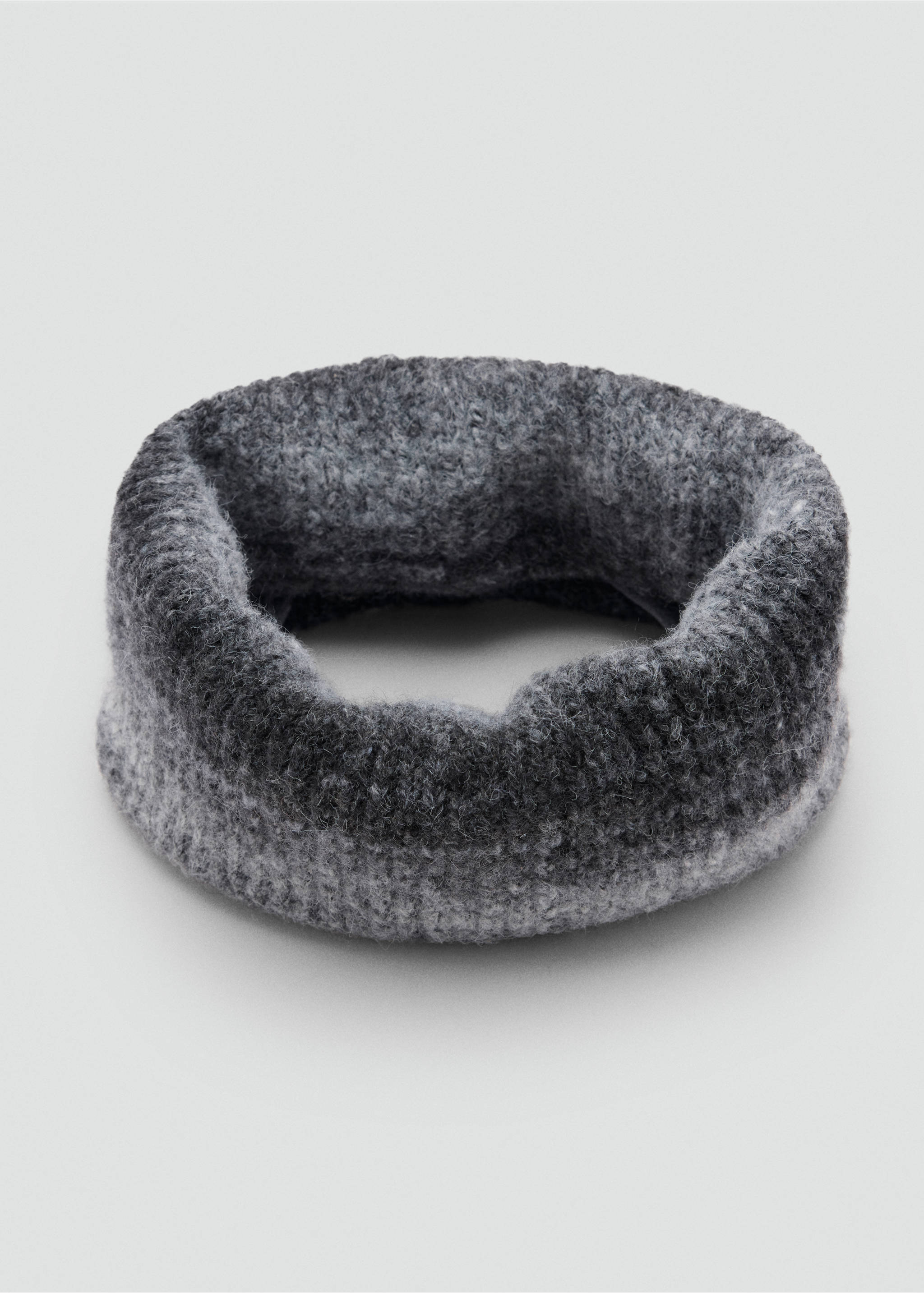 Grey knitted loop scarf with a soft-textured finish., Grey. Ref: 37077897-00.