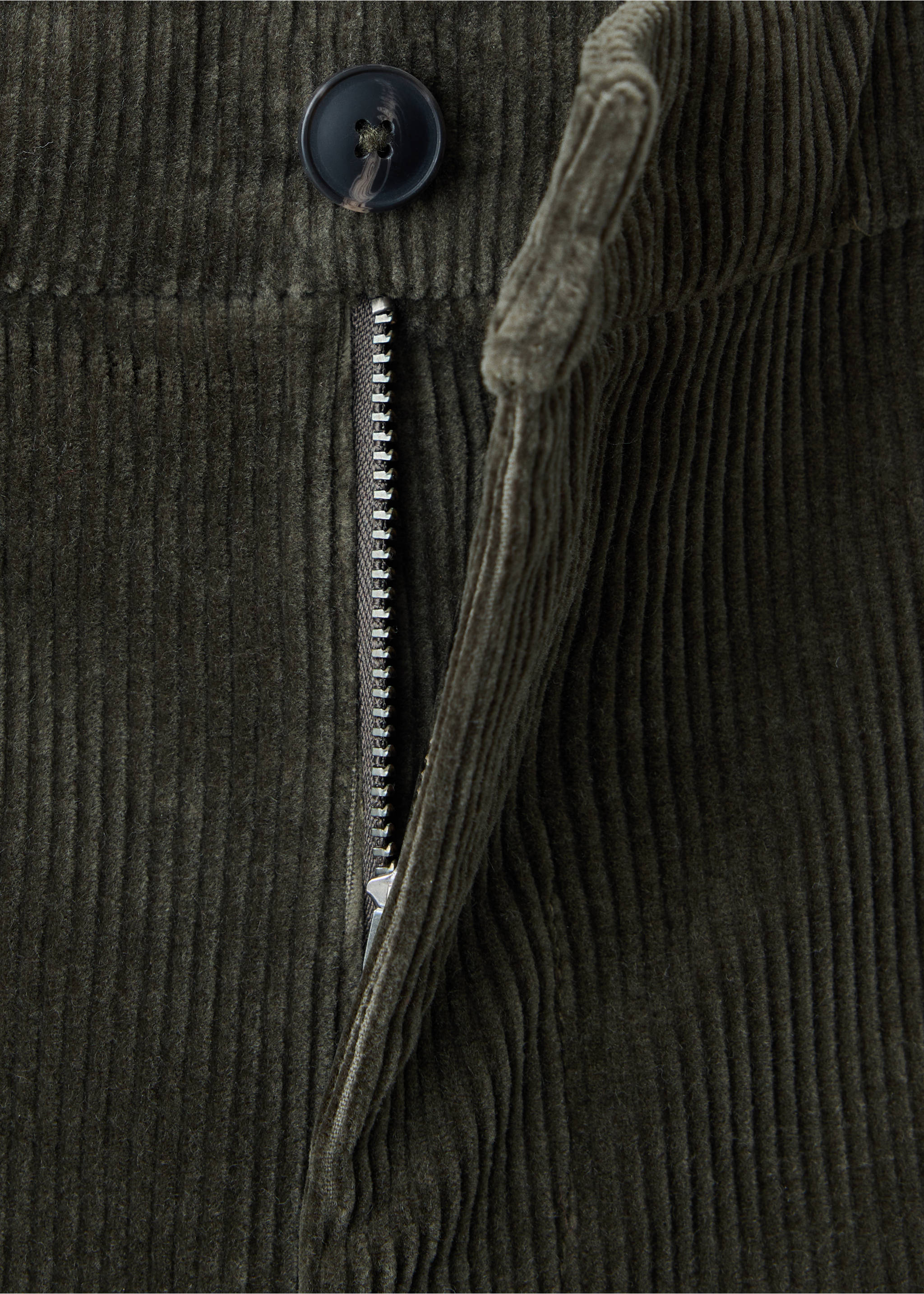 100% COTTON SLIM FIT TROUSERS - Details of the article 8, Dark Green. Ref: 37077898-00.