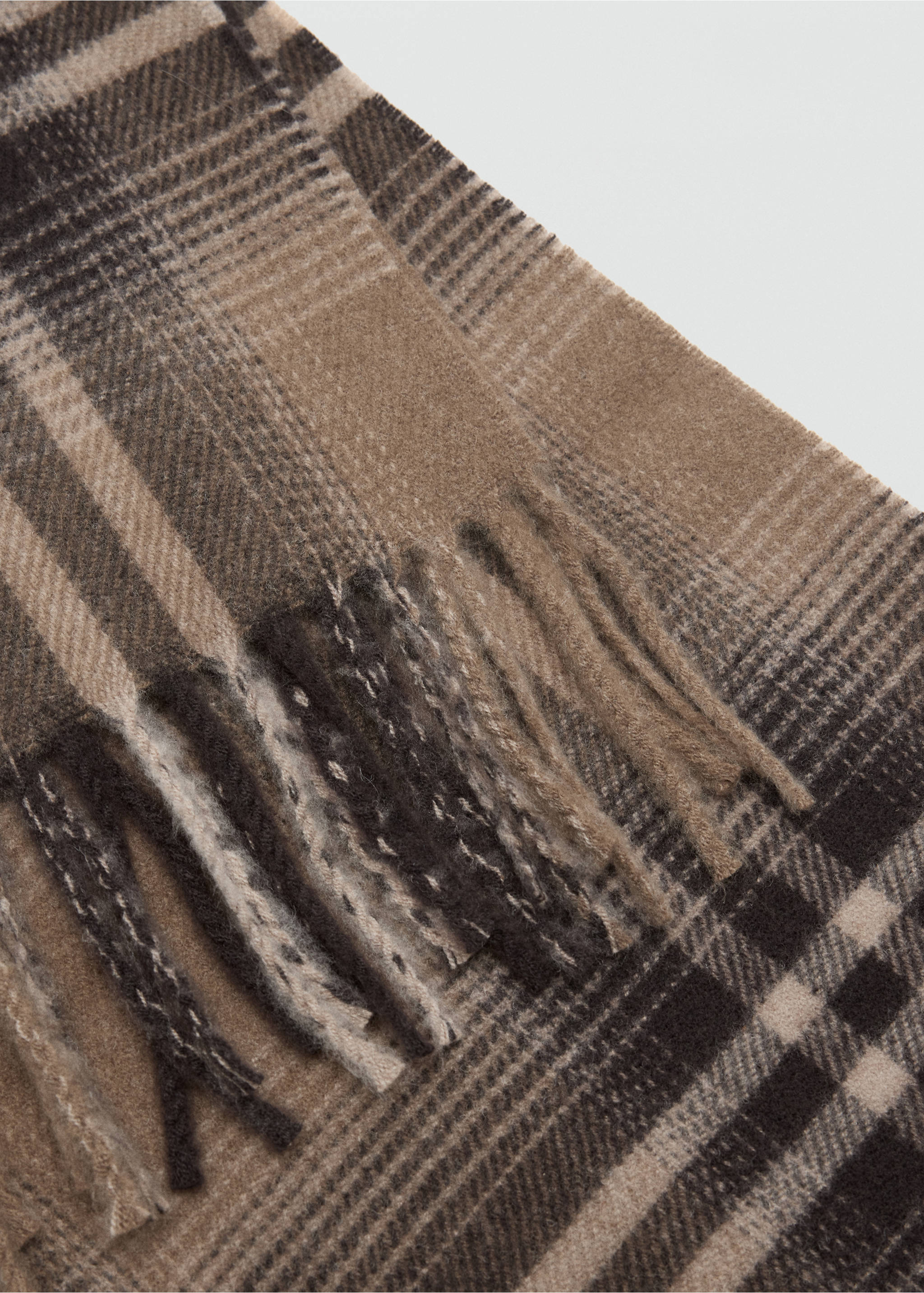 Checked scarf with fringed edges - Medium plane, Medium Brown. Ref: 37077902-00.