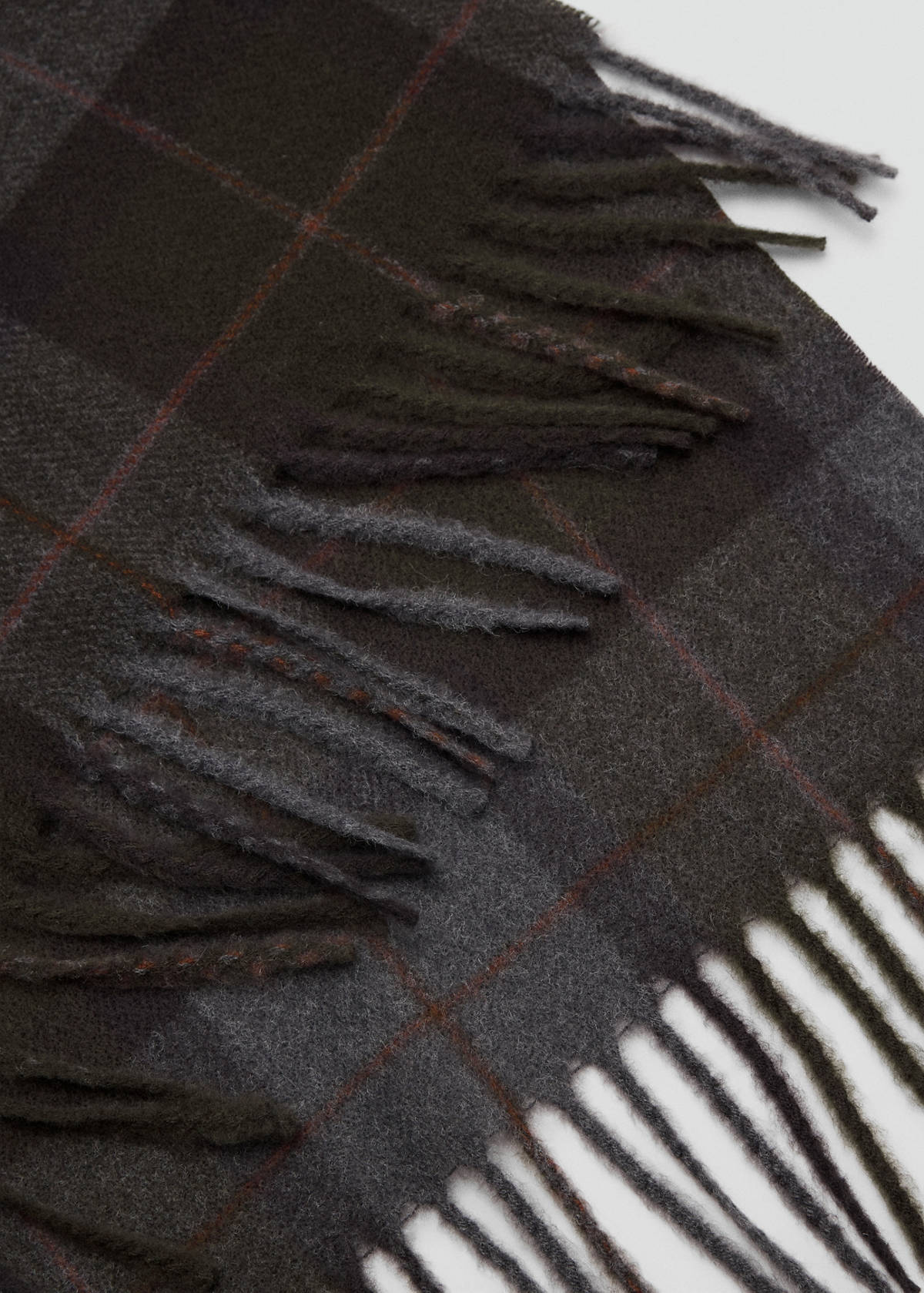 Checked scarf with fringed edges — Khaki