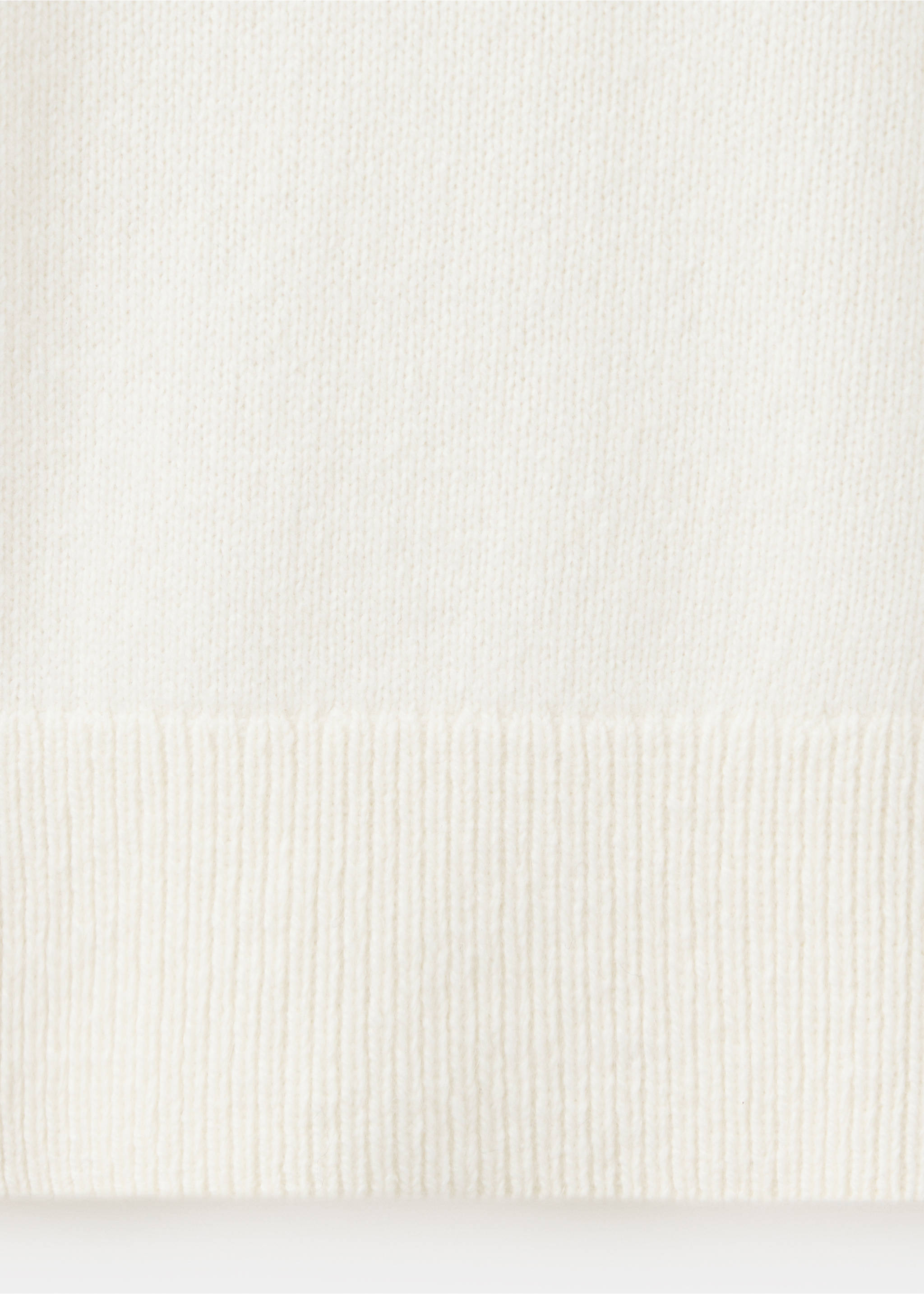 SWEATER LOTUS - Details of the article 0, Off White. Ref: 37077908-00.
