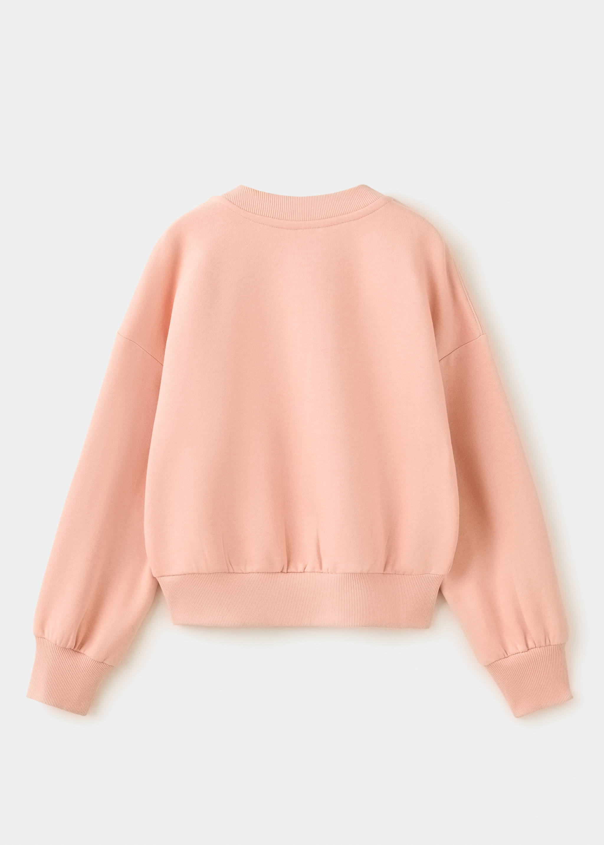Sudadera infantil de color rosa, vista posterior, con cuello redondo y puños de canalé.
