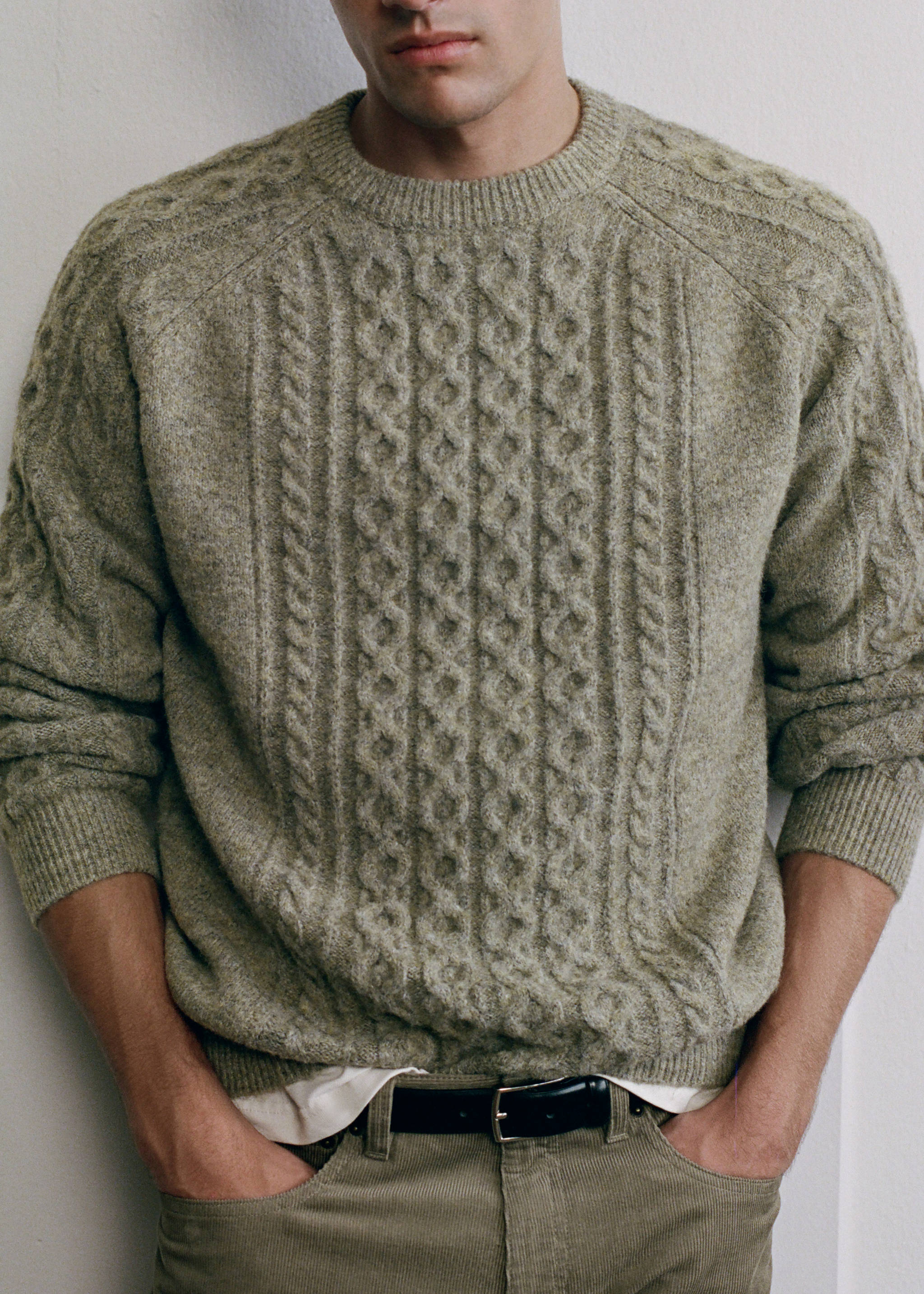 Braided knitted sweater - Details of the article 5