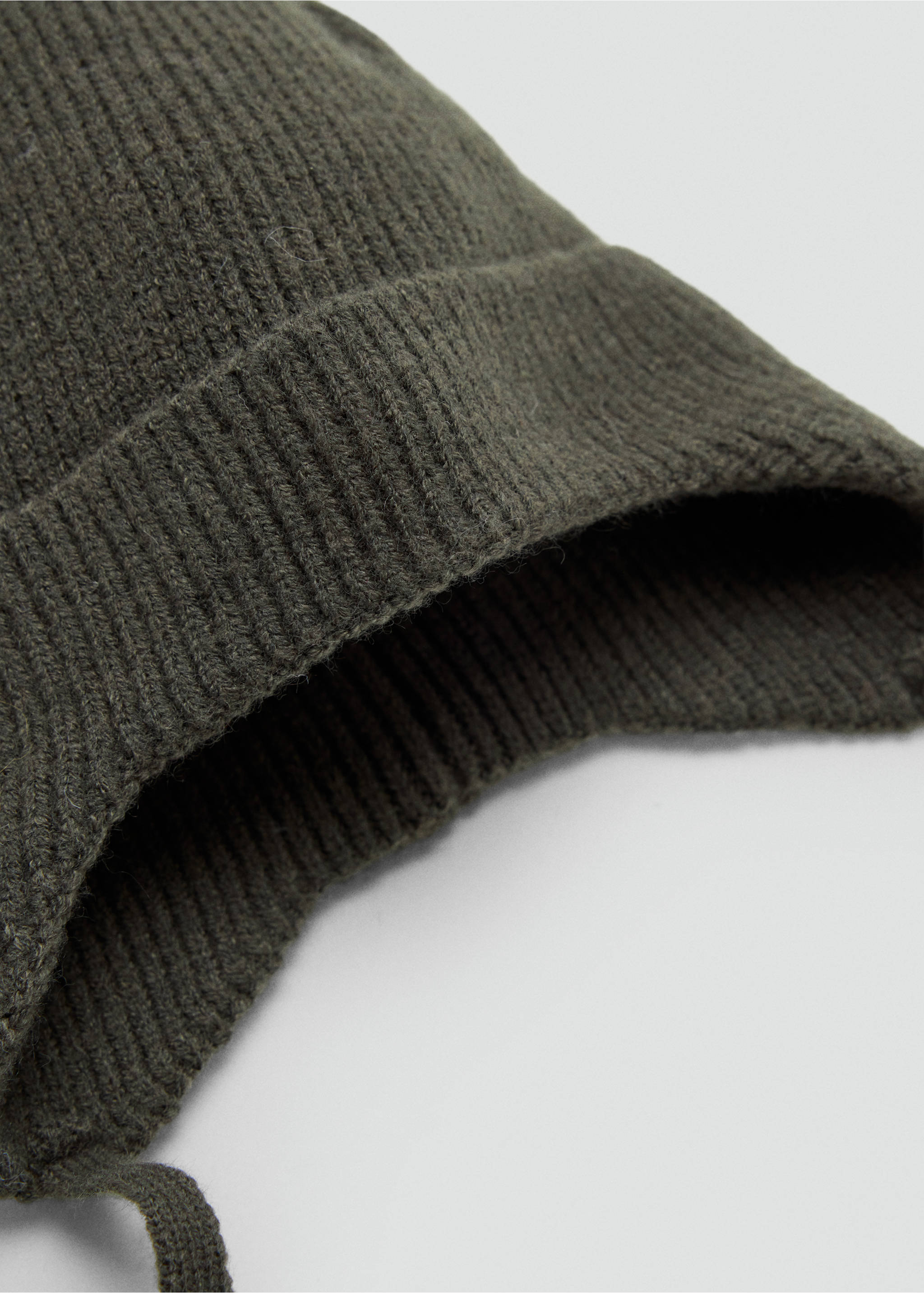 Dark khaki green ribbed knit beanie with ear flaps and ties., Khaki. Ref: 37077916-00.