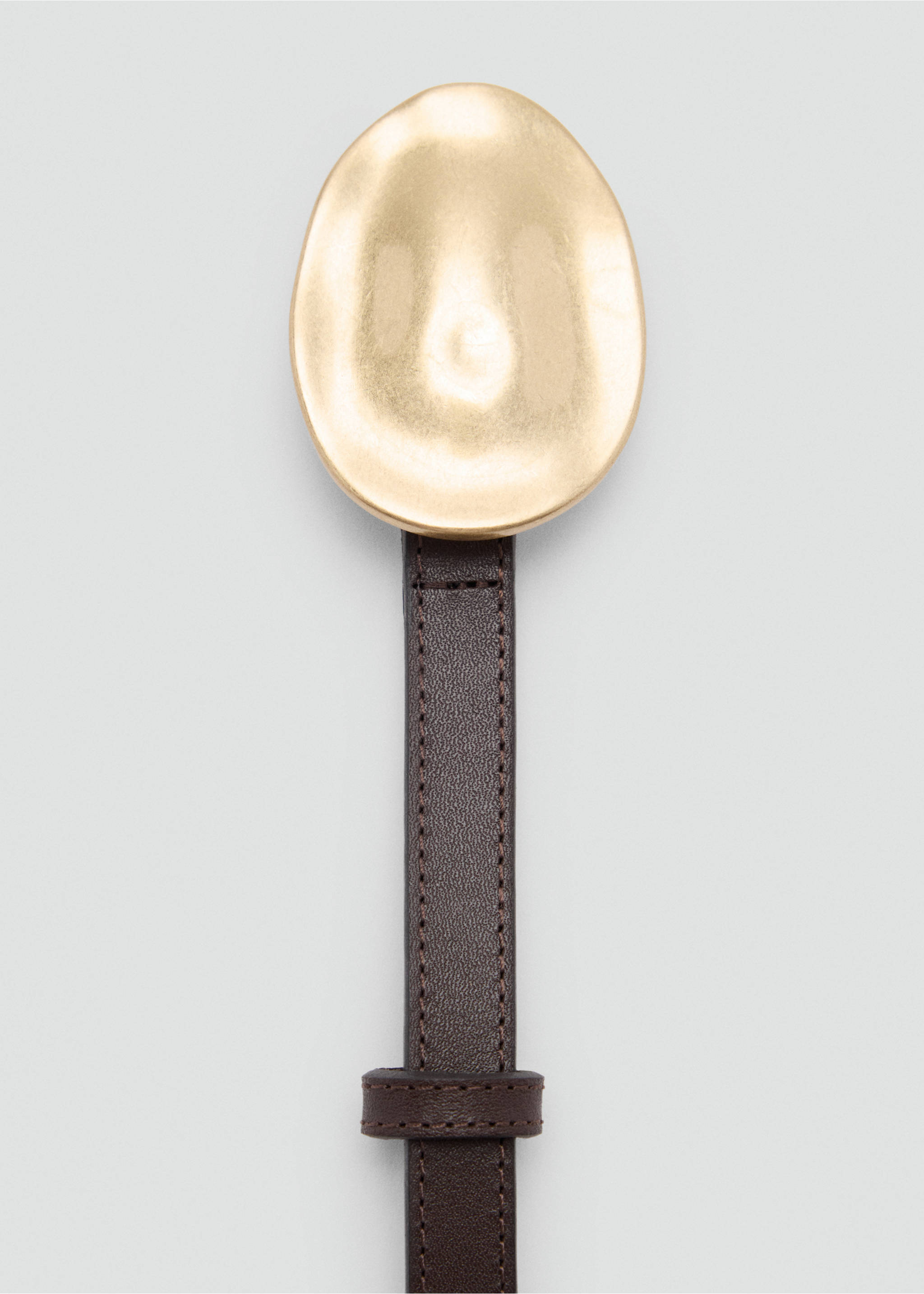 Embossed buckle leather belt - Details of the article 1, Chocolate. Ref: 37077920-00.