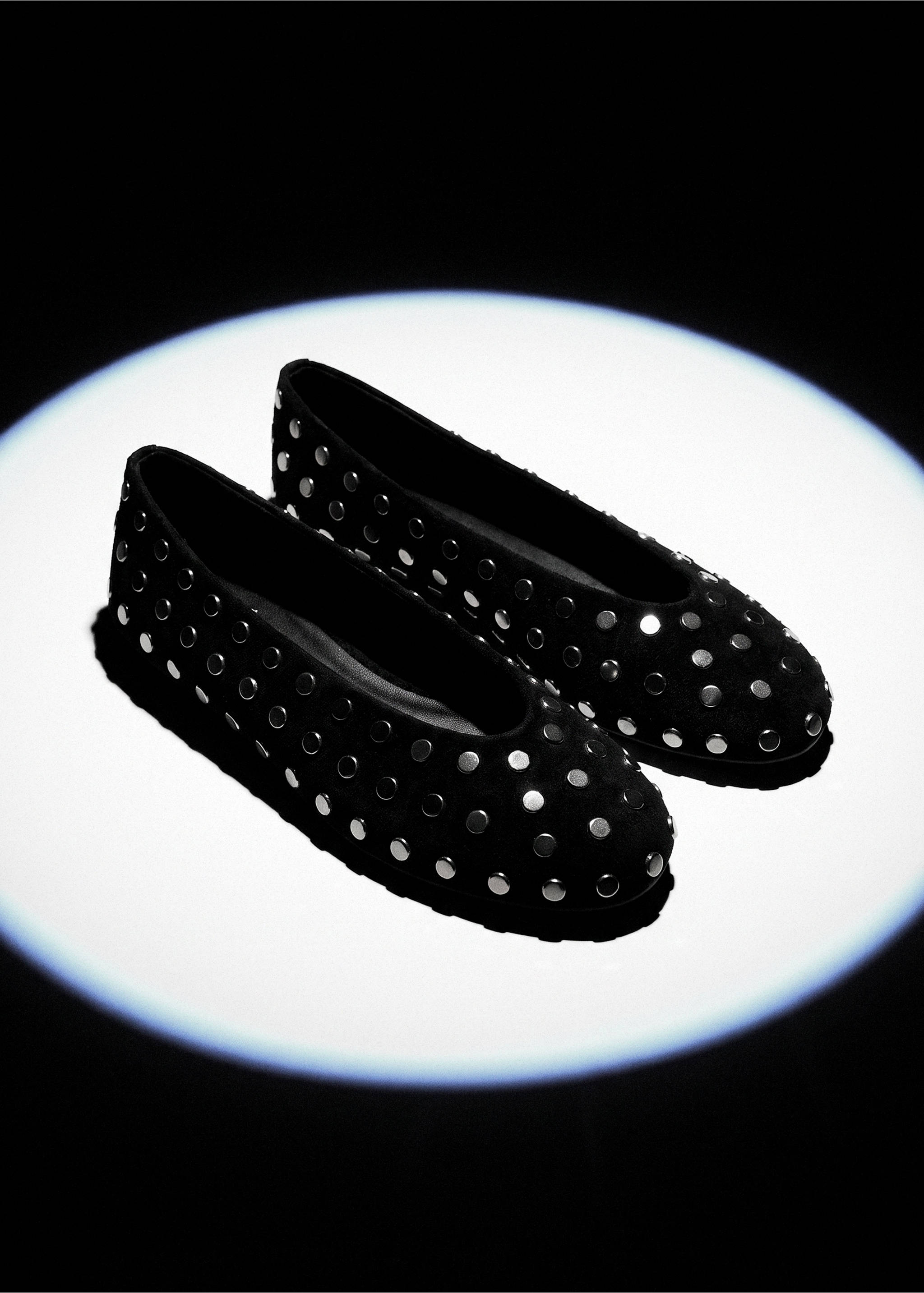 Suede ballet flats with studs - Details of the article 5, Black. Ref: 37077930-00.