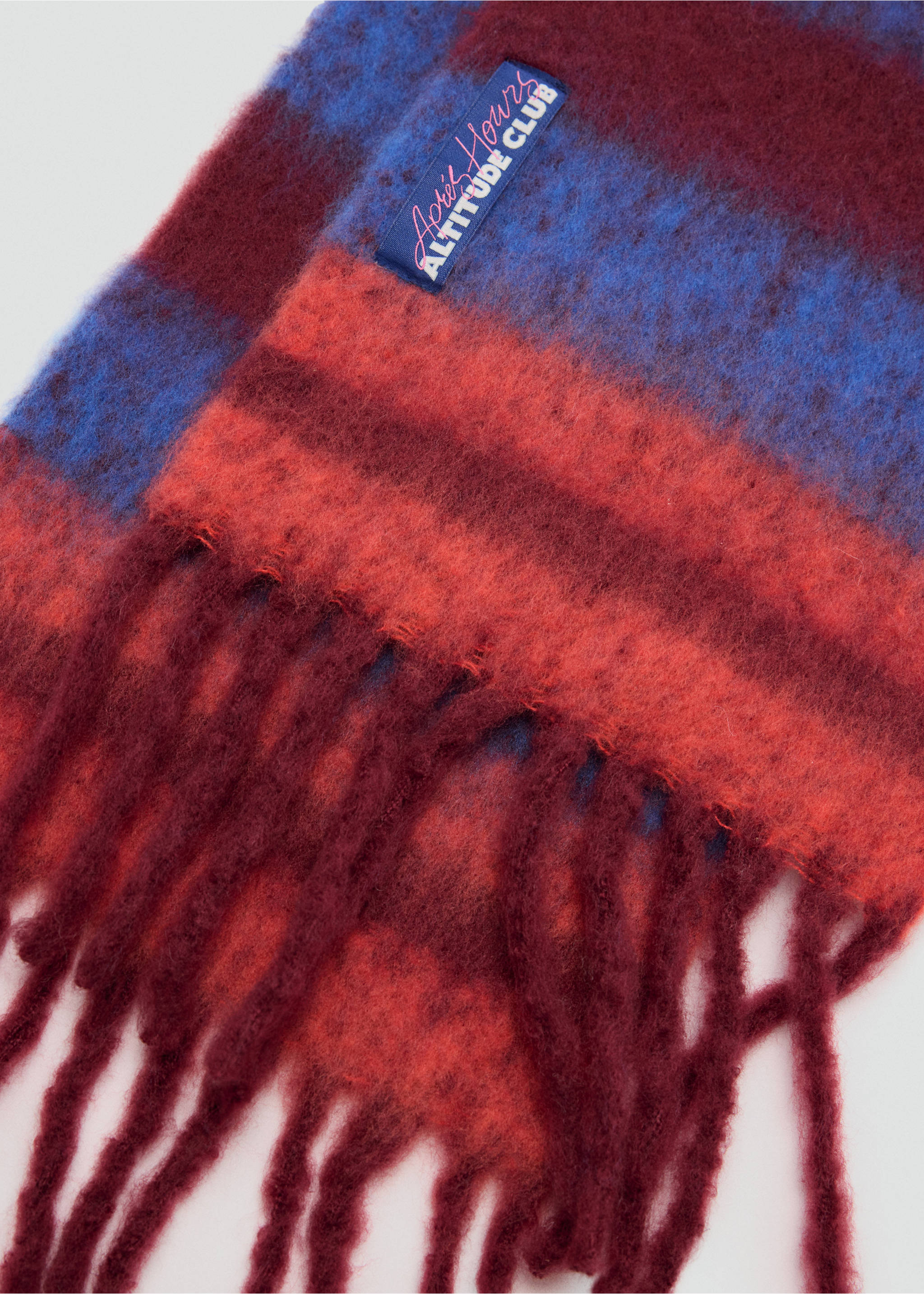 Fluffy striped kids' scarf with fringed ends and a logo label., Russet. Ref: 37078264-00.