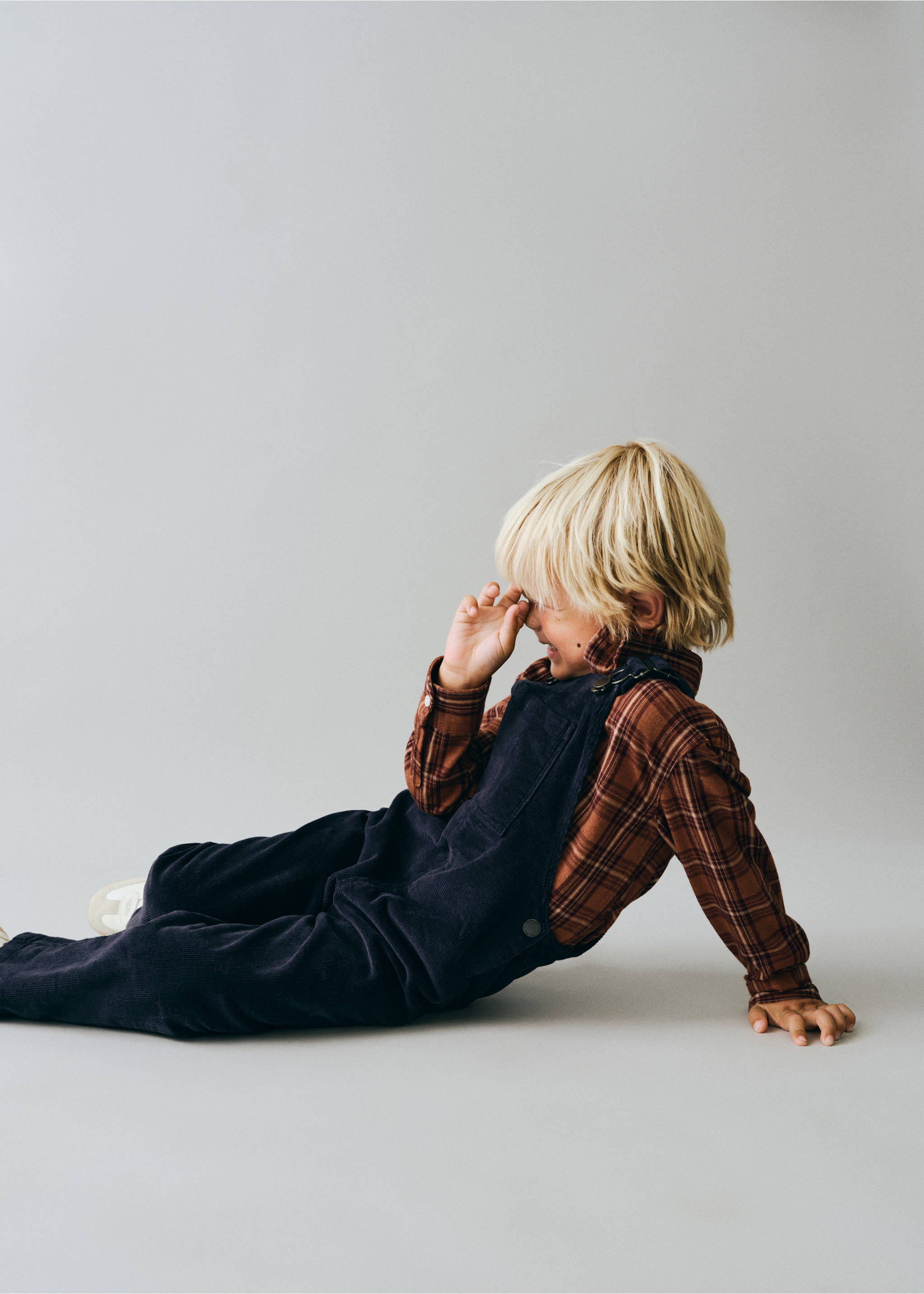 Pocket corduroy dungarees - Details of the article 1, Navy. Ref: 37078630-00.