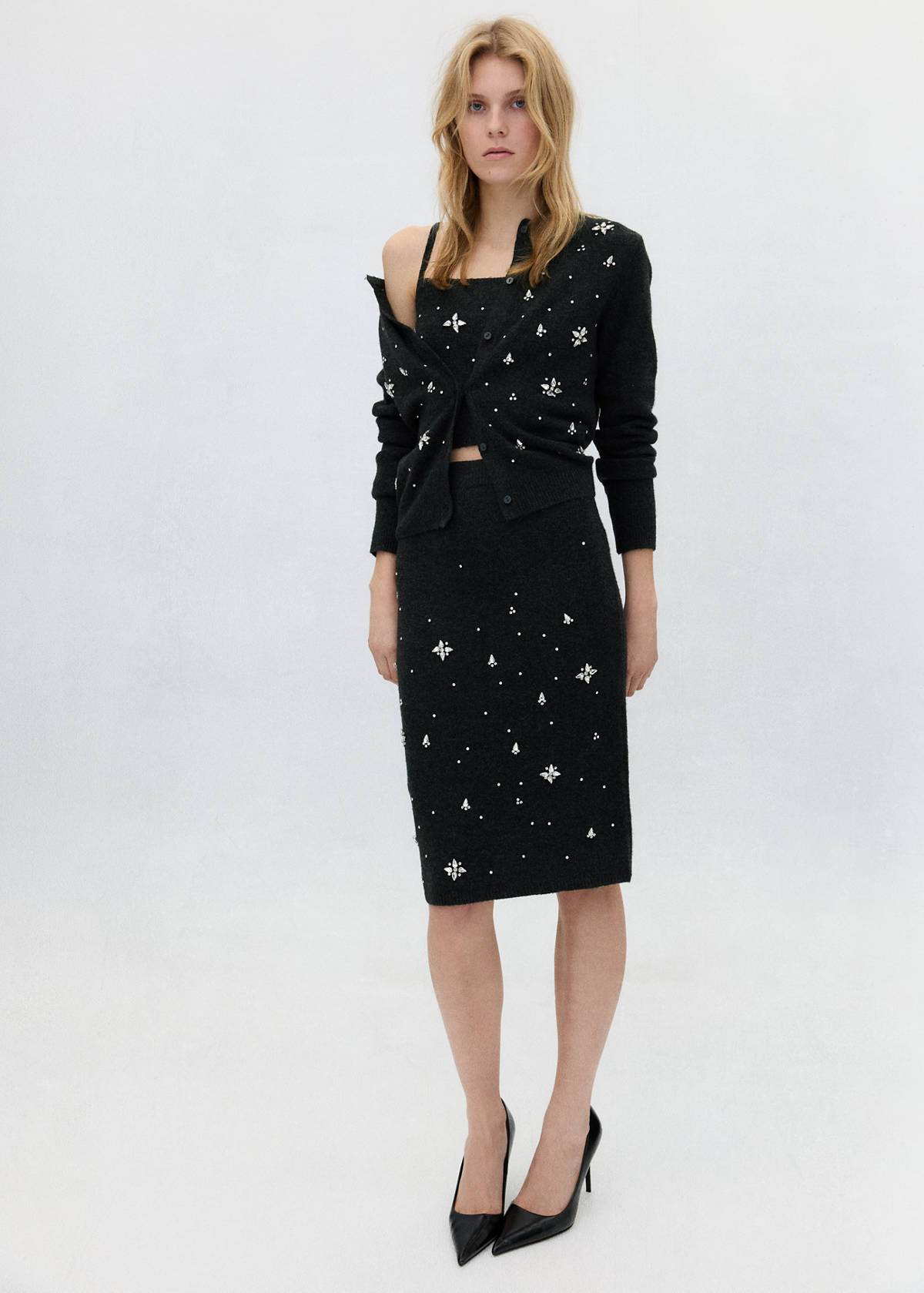 Embroidered beaded knit skirt