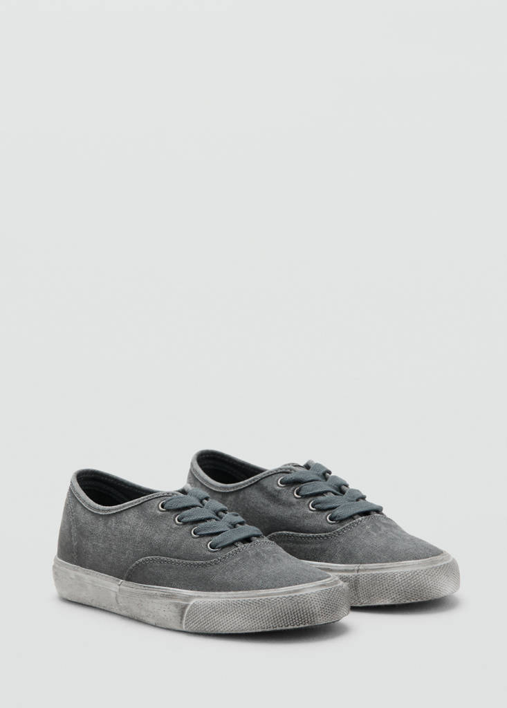 Worn-effect sports outfit — Grey