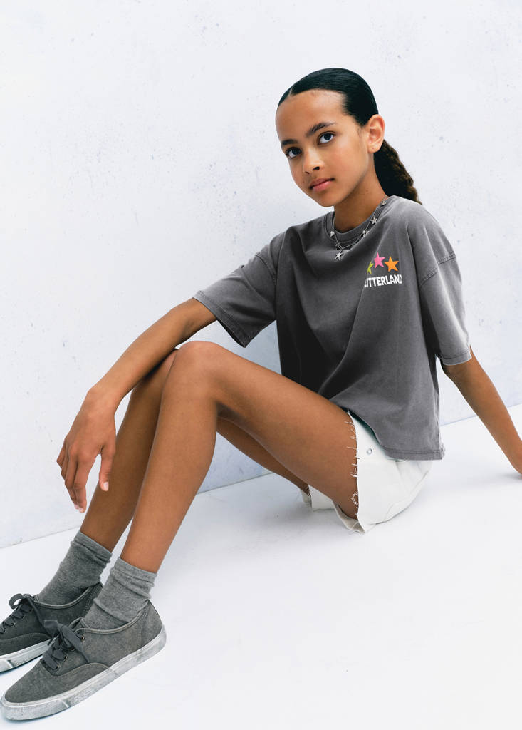 Worn-effect sports outfit — Grey