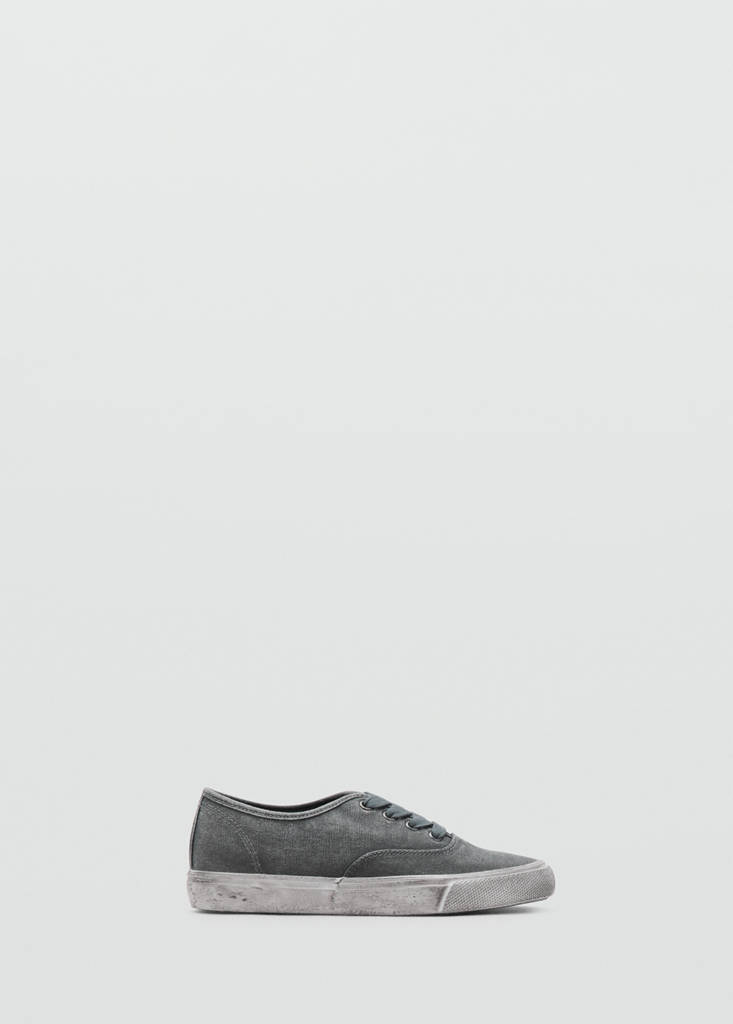 Worn-effect sports outfit — Grey
