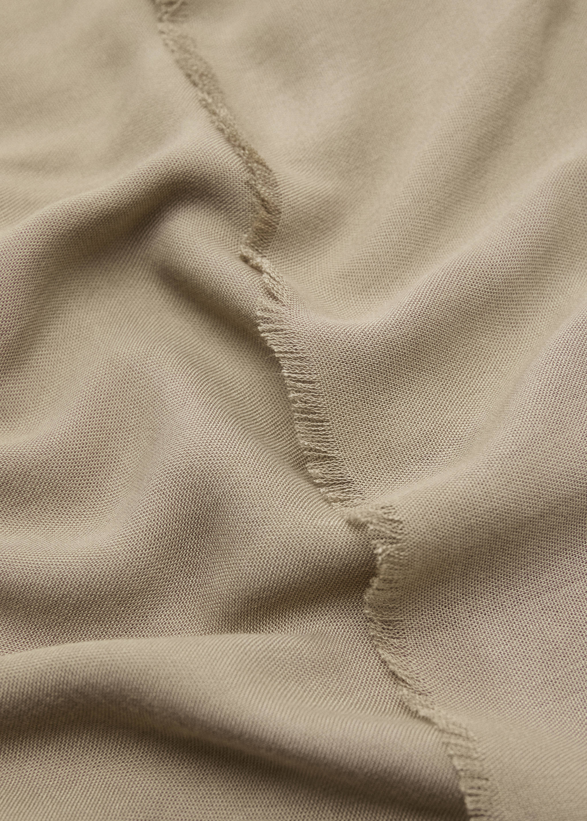 Frayed edge scarf - Details of the article 1