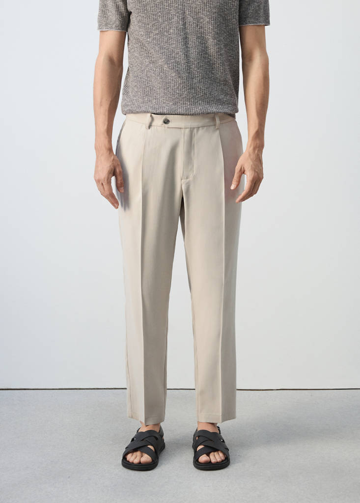 Regular-fit pleated trousers — Ivory White