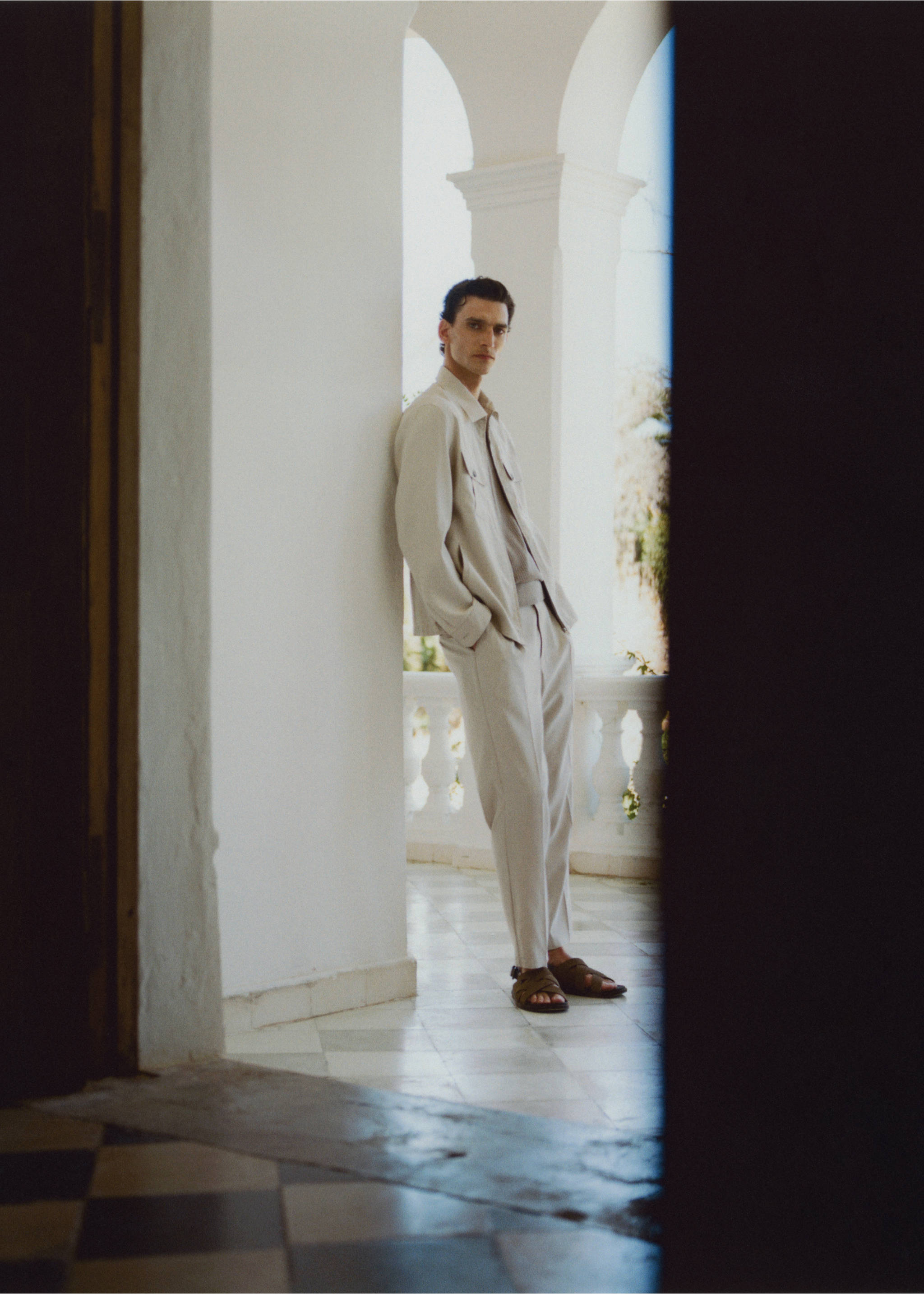Regular-fit pleated pants - Details of the article 5, Ivory White. Ref: 37081333-00.