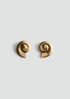 Shell design earrings — Gold 3