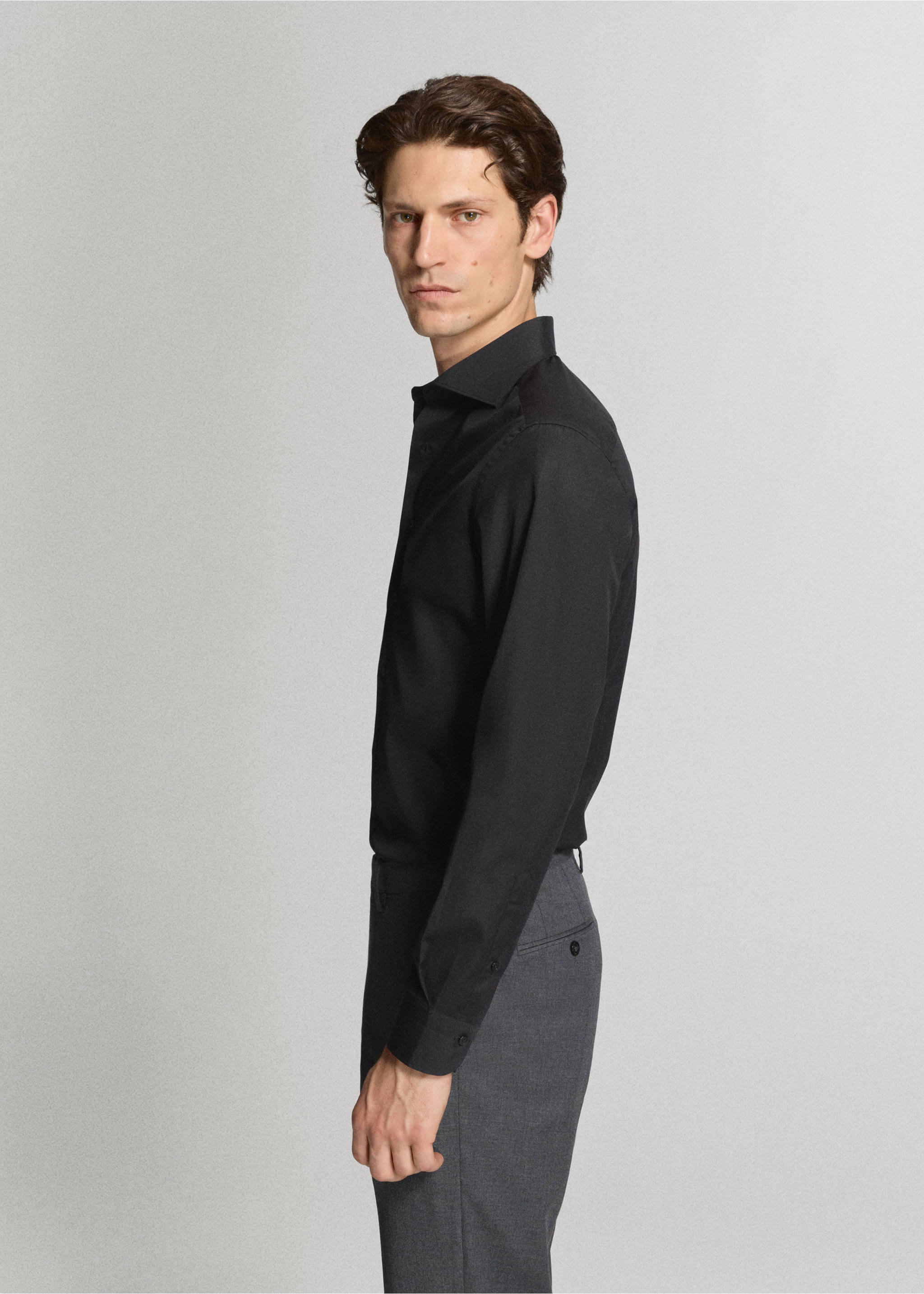 Slim-fit cotton poplin suit shirt - Details of the article 2, Black. Ref: 37081355-00.