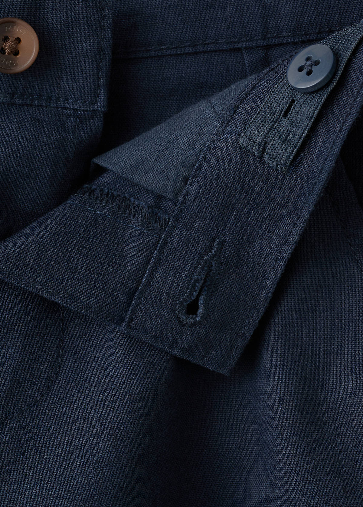 Straight linen Bermuda shorts — Navy