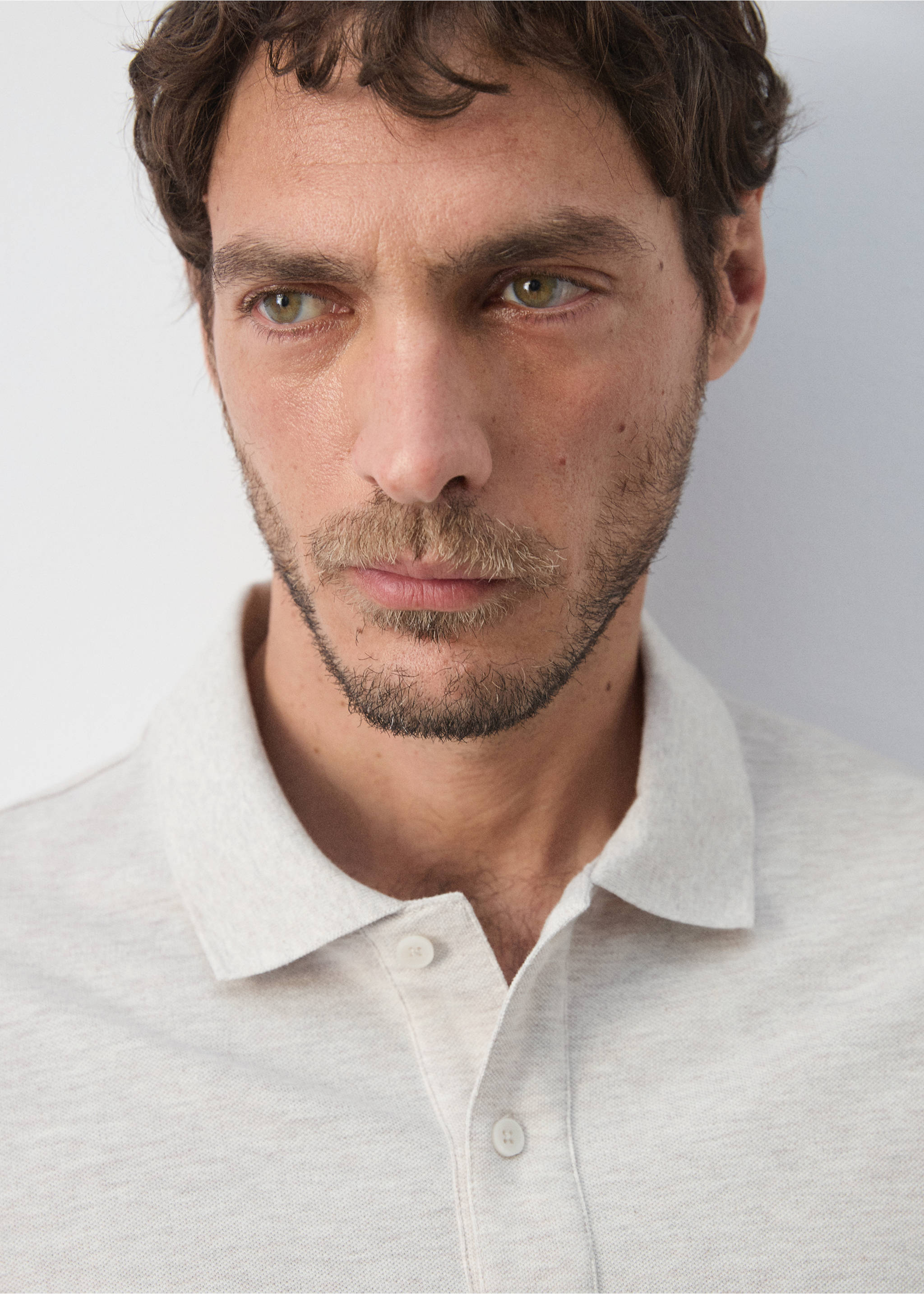 Regular-fit cotton piqué polo shirt - Details of the article 1, Beige. Ref: 37081368-00.