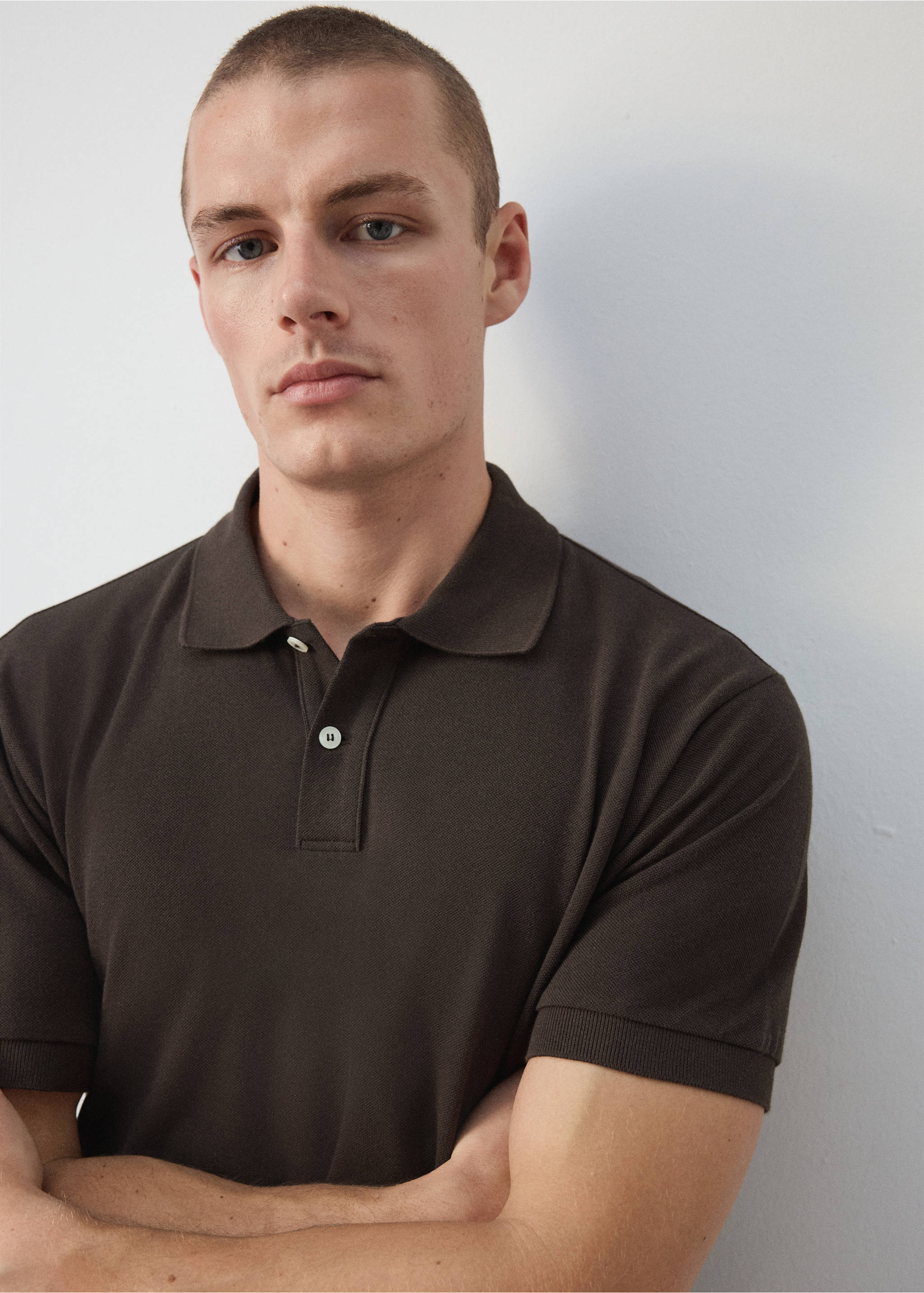 100% cotton piqué polo - Details of the article 1, Brown. Ref: 37081368-00.