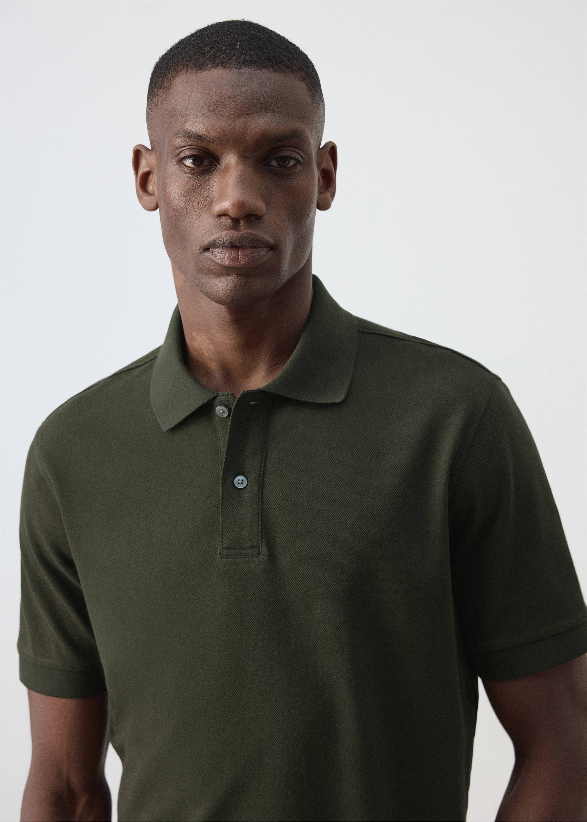 100% cotton piqué polo - Details of the article 1, Medium Green. Ref: 37081368-00.