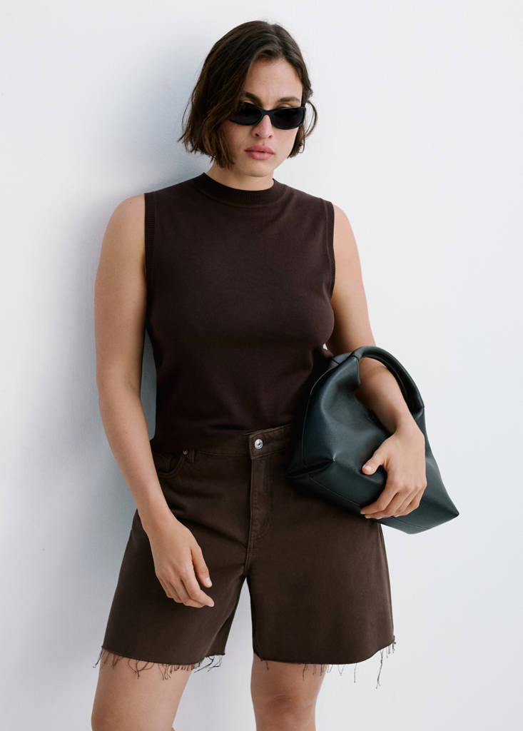Straight low-rise denim Bermuda shorts — Chocolate