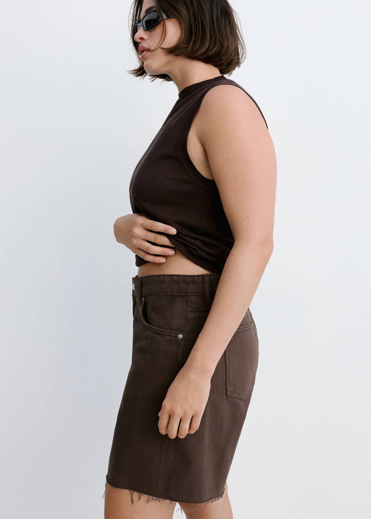 Straight low-rise denim Bermuda shorts — Chocolate